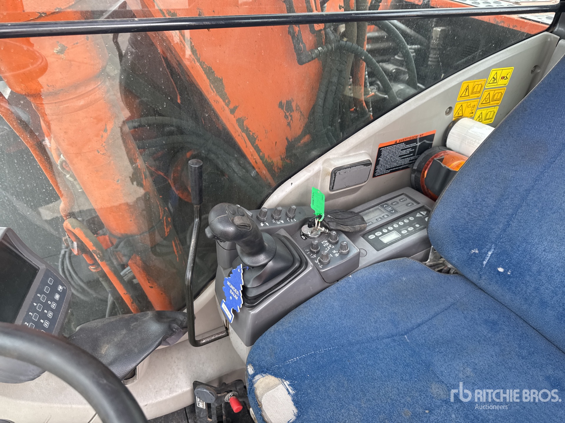 2013 Hitachi ZX140W-3