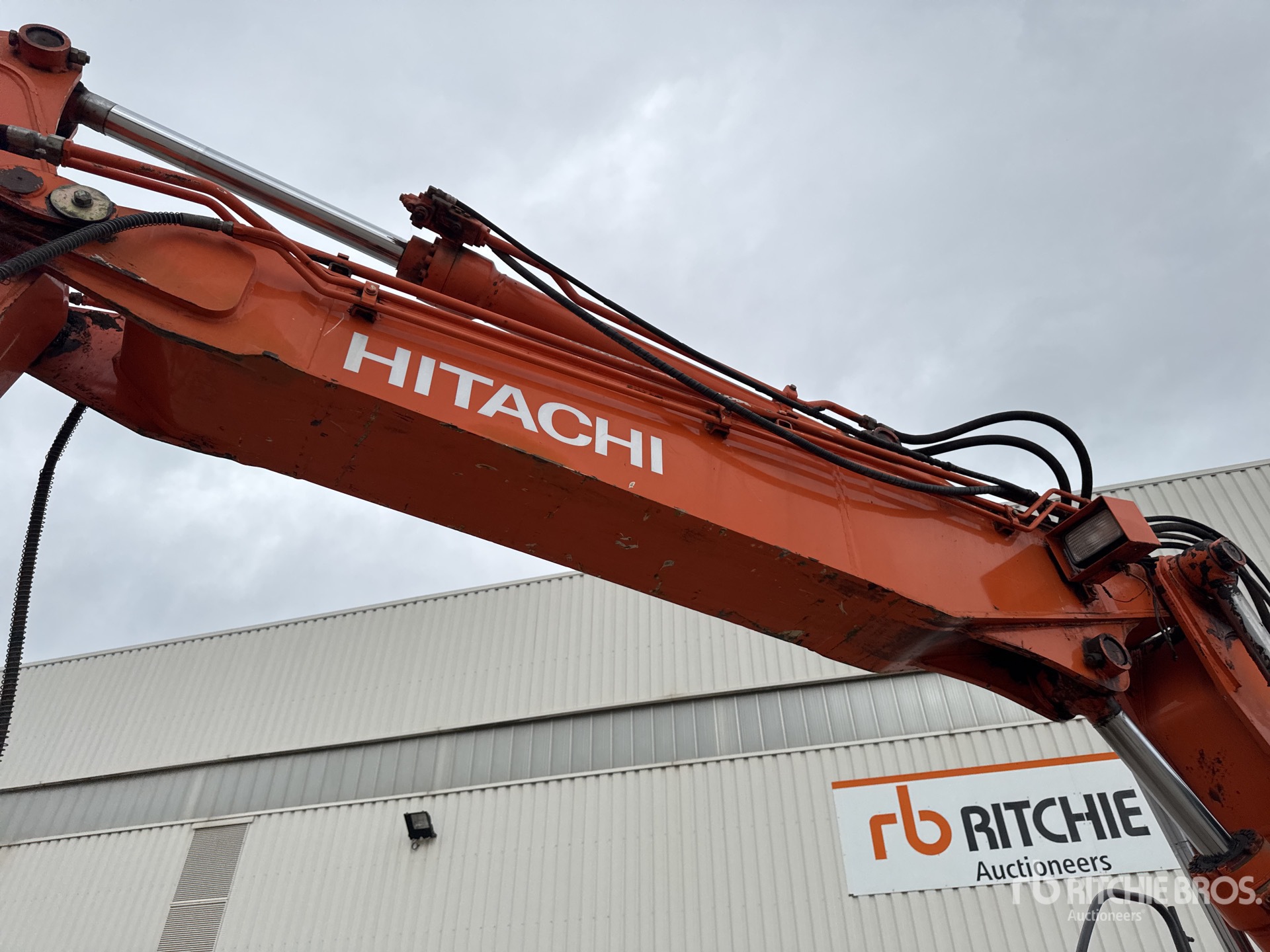 2013 Hitachi ZX140W-3