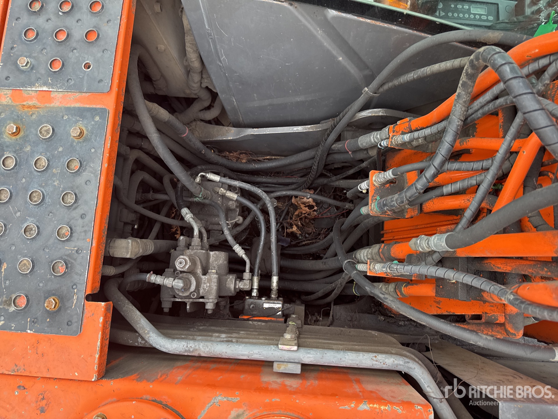 2013 Hitachi ZX140W-3
