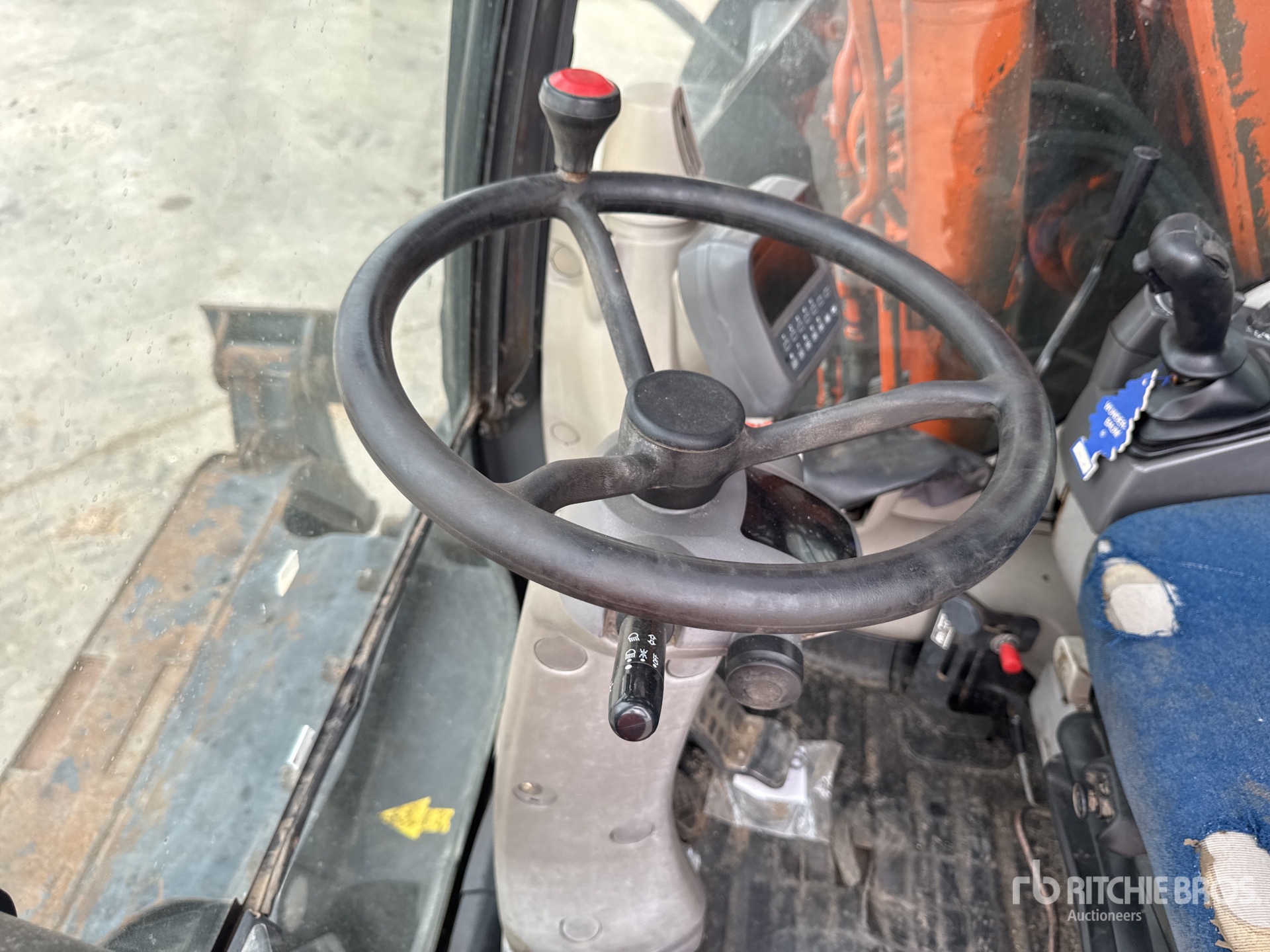 2013 Hitachi ZX140W-3