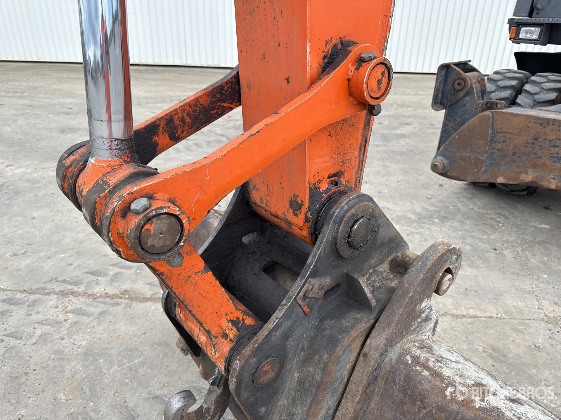 2013 Hitachi ZX140W-3