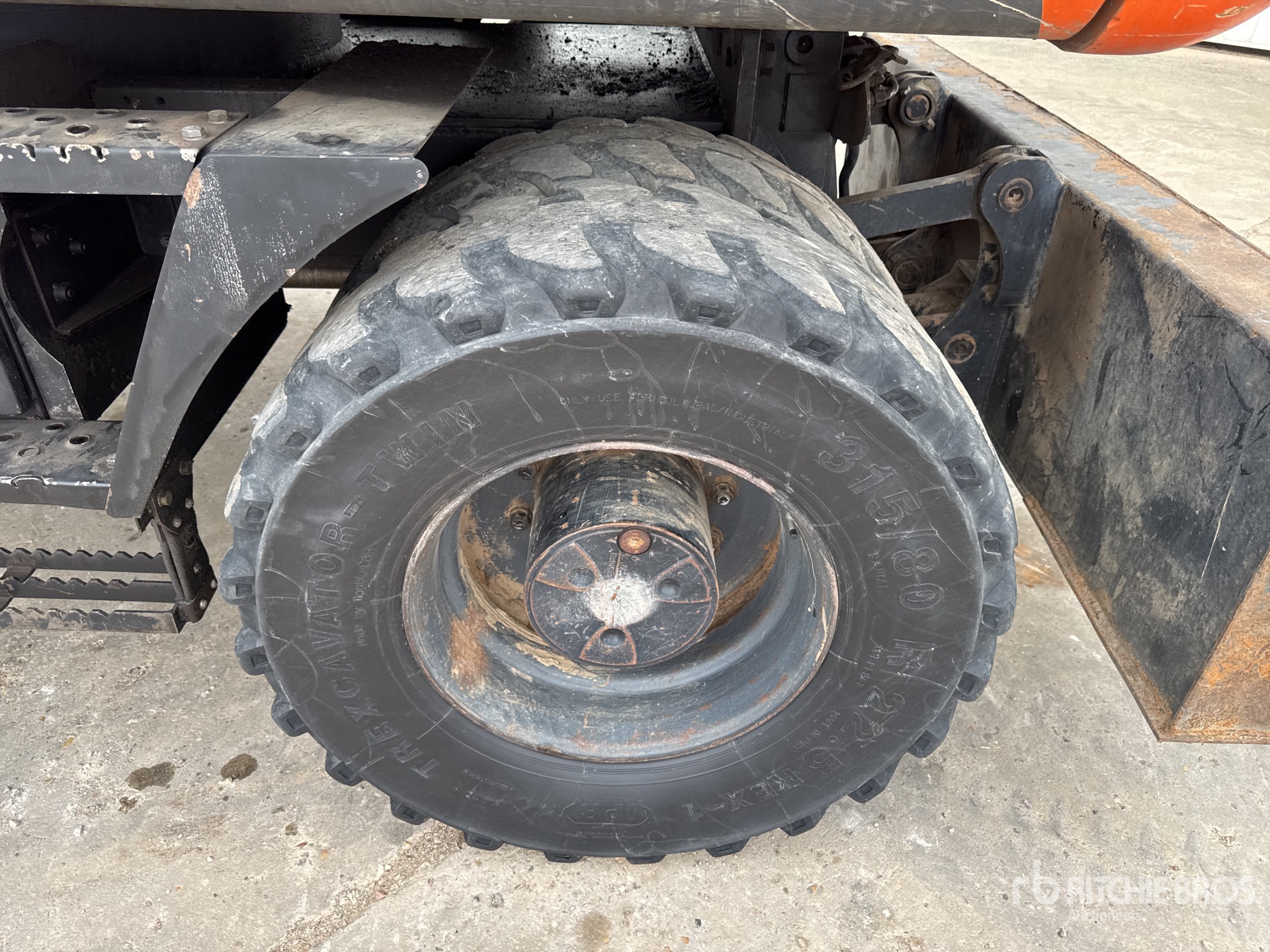 2013 Hitachi ZX140W-3