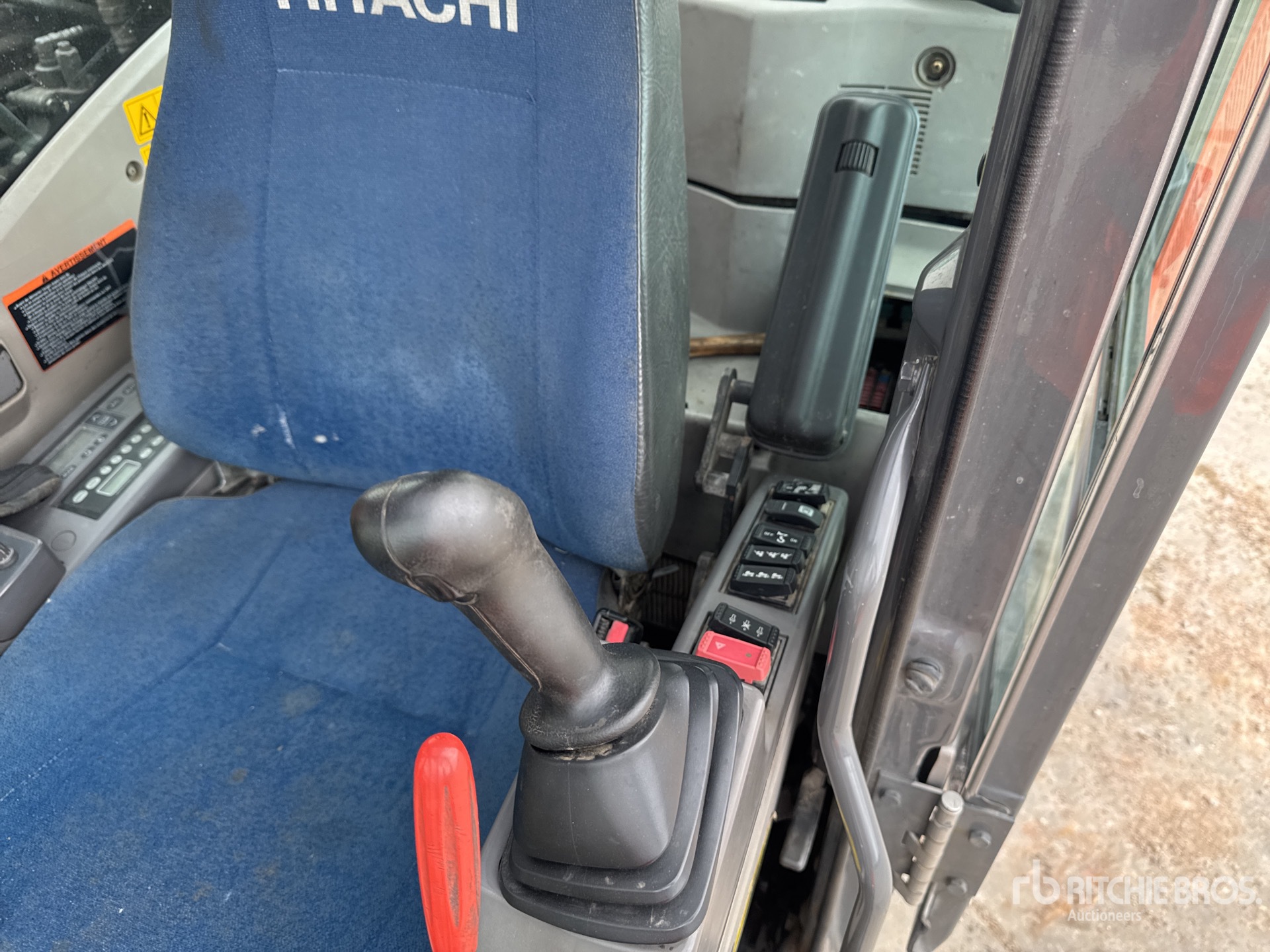 2013 Hitachi ZX140W-3