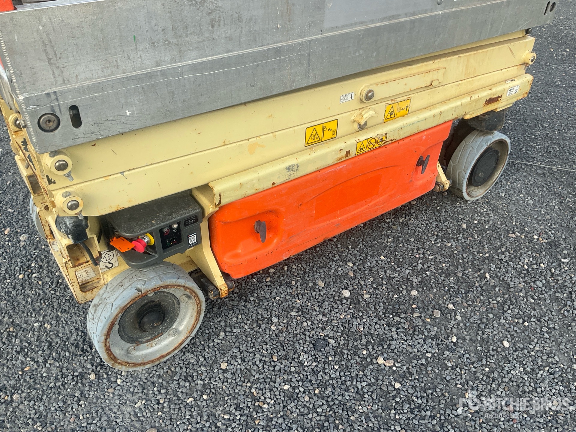 2013 JLG 1930 ES