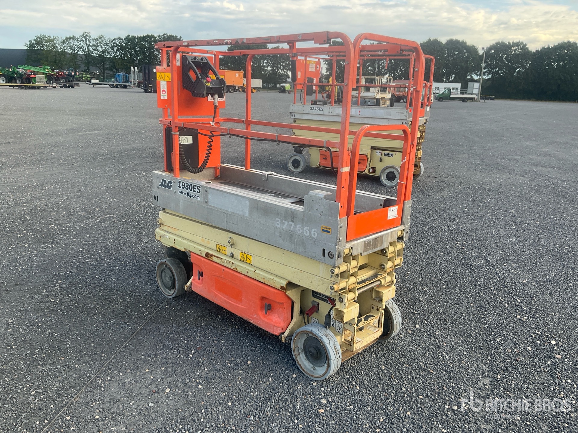 2013 JLG 1930 ES