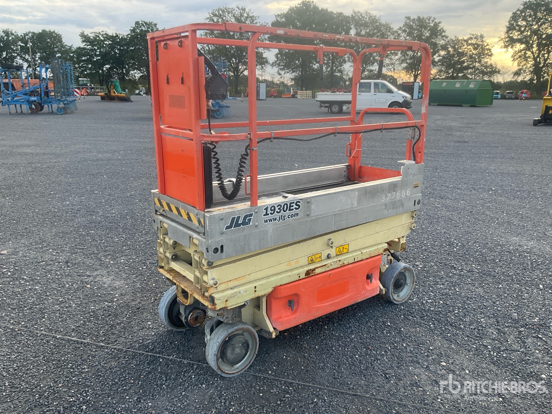 2013 JLG 1930 ES