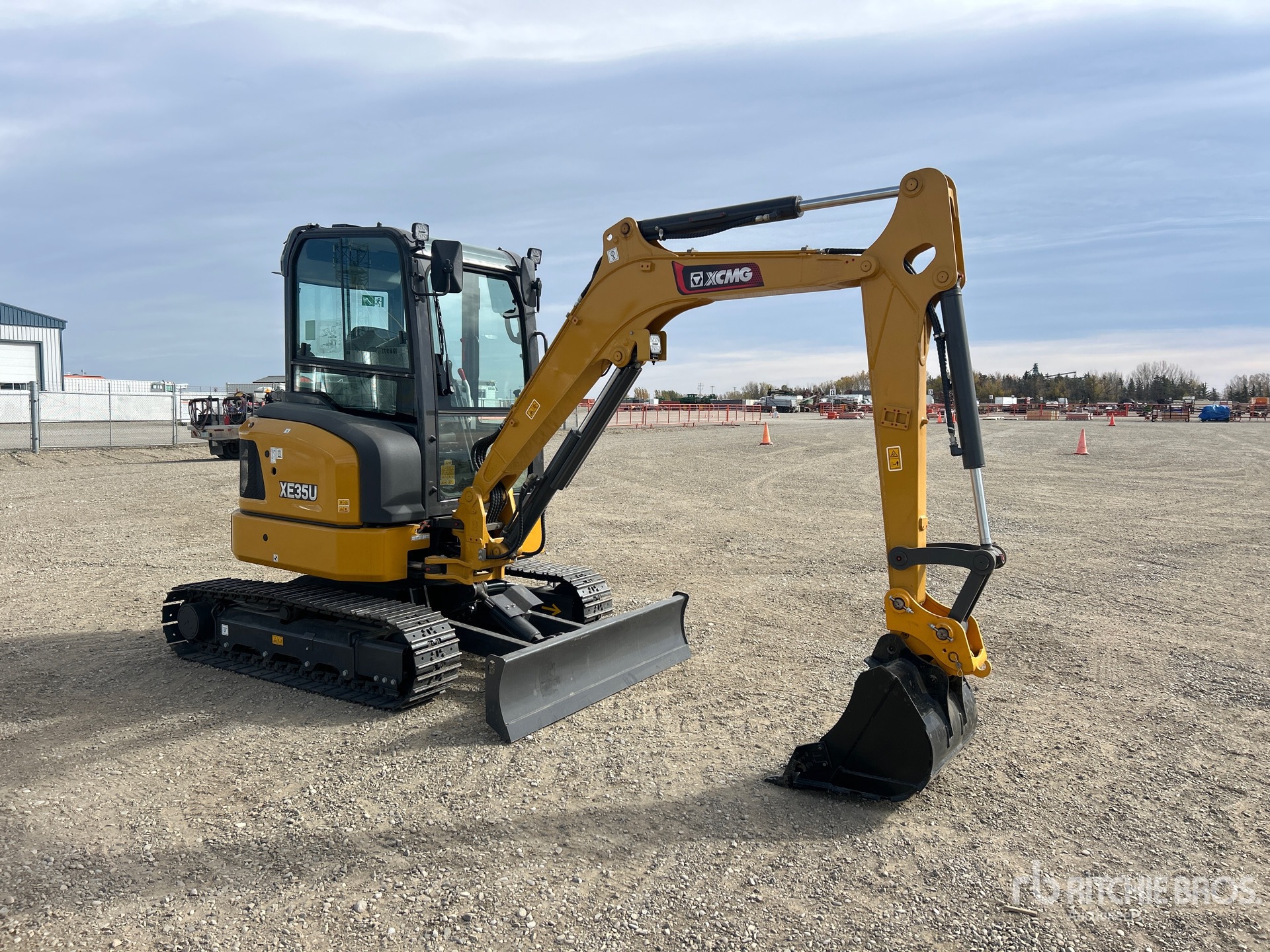 2026 XCMG XE35U