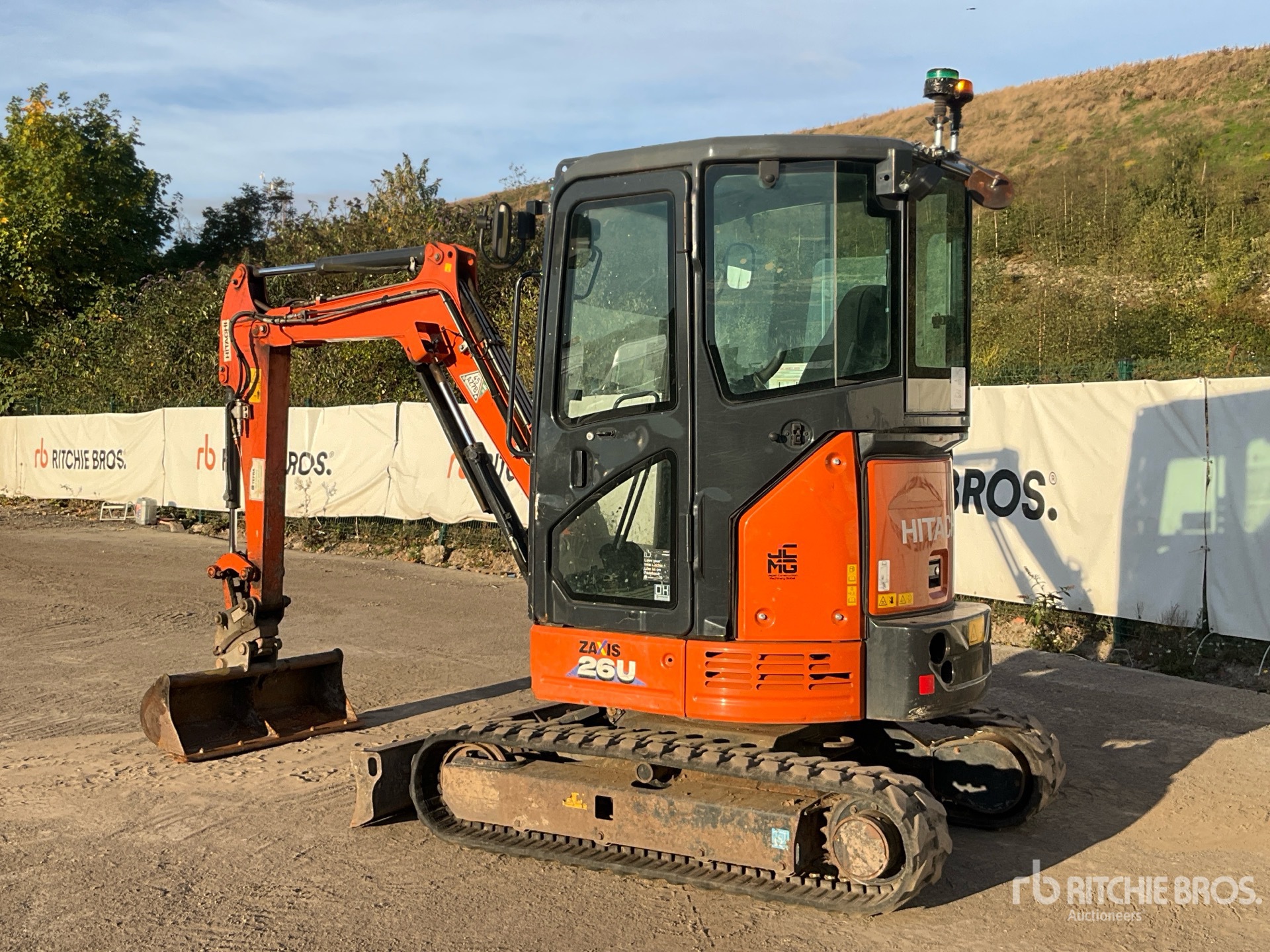 2022 Hitachi ZX26U-6