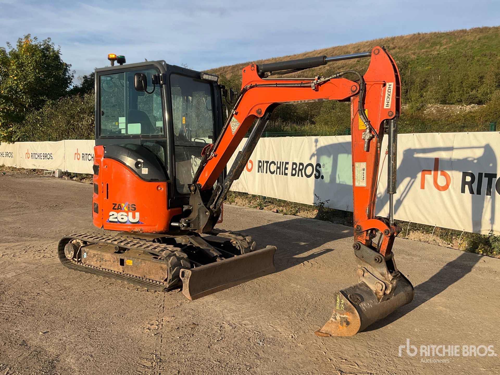 2022 Hitachi ZX26U-6