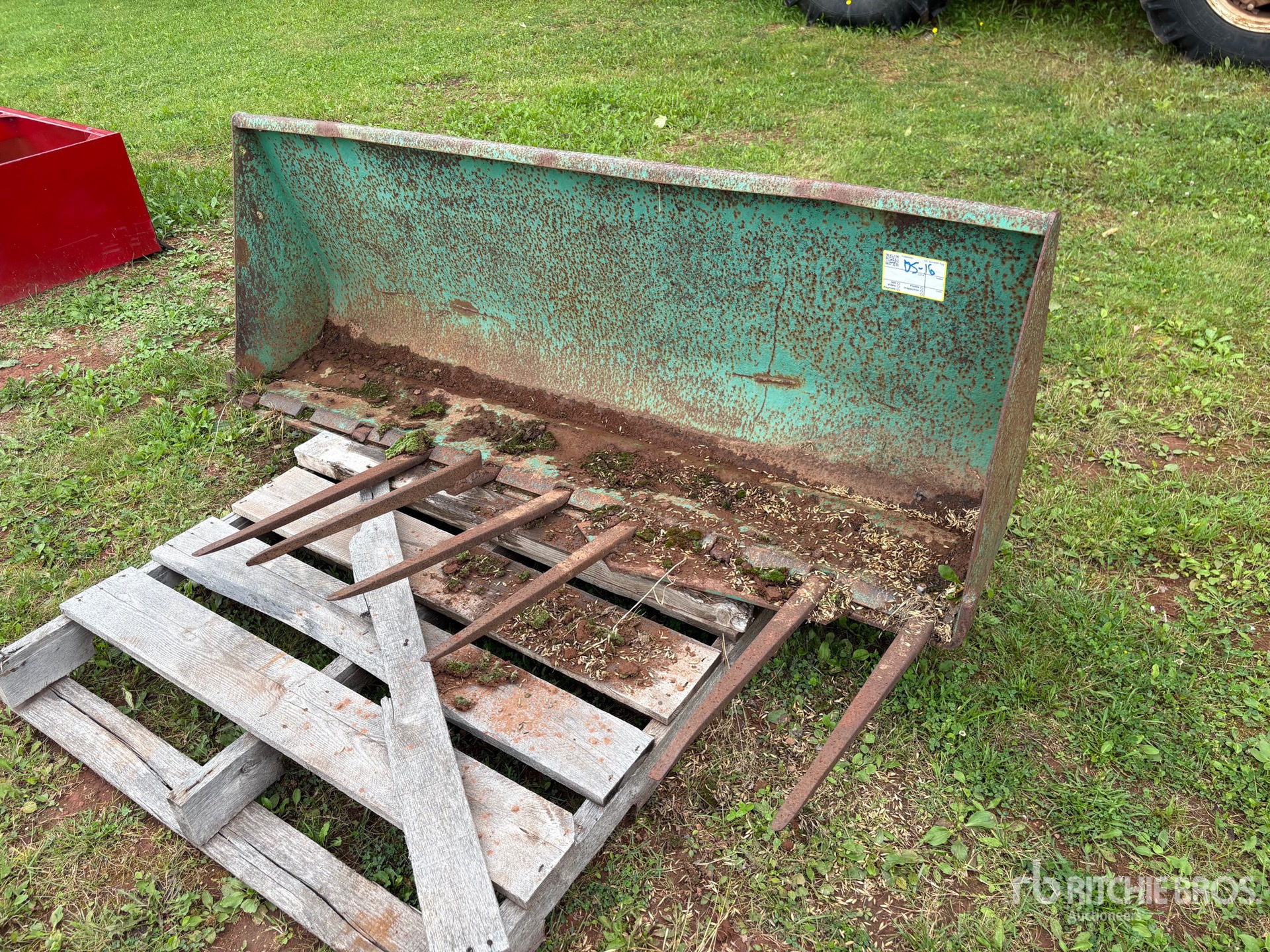 General Appearance with Picture, Left Front Corner