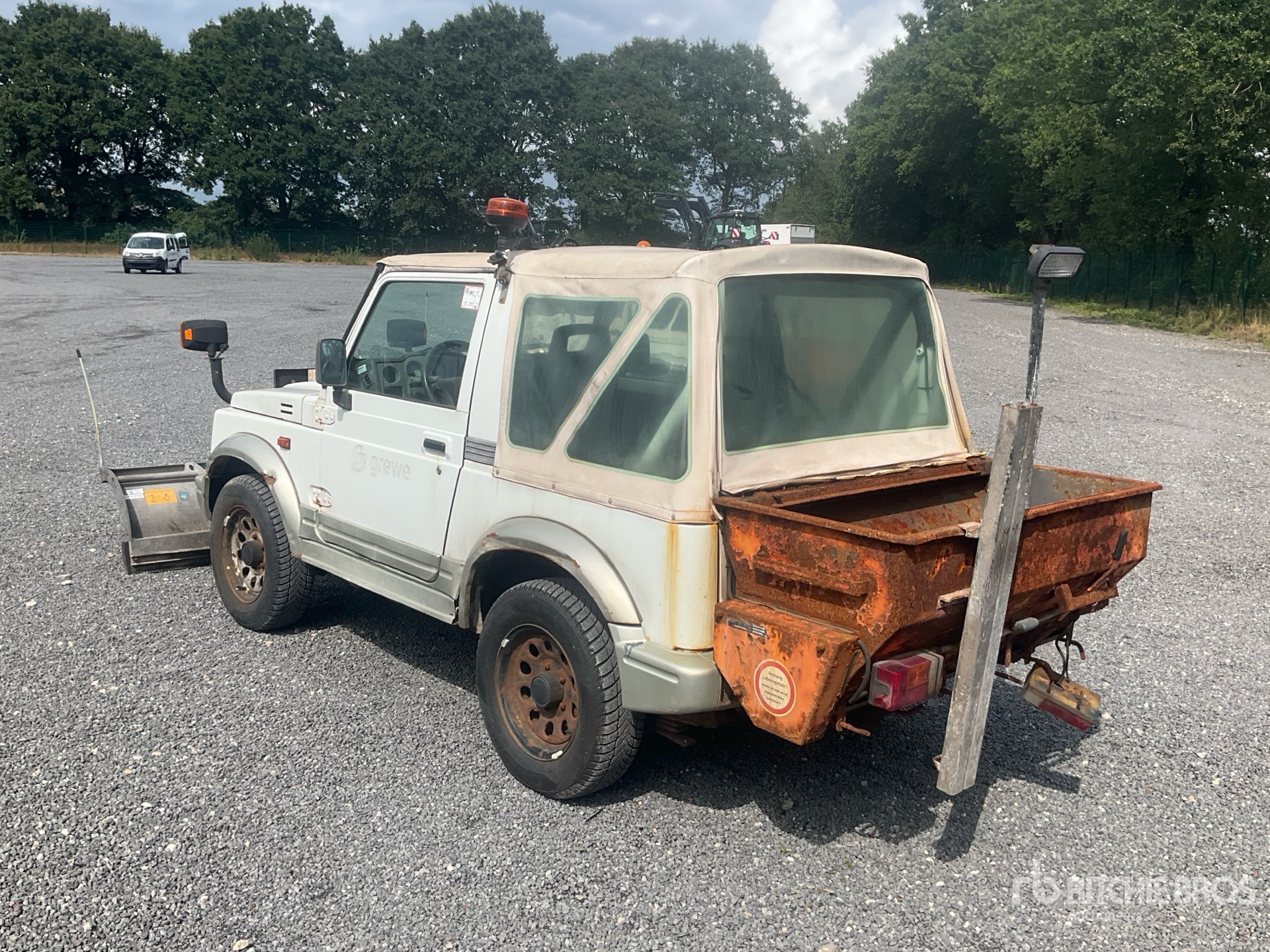 General Appearance with Picture, Left Rear Corner