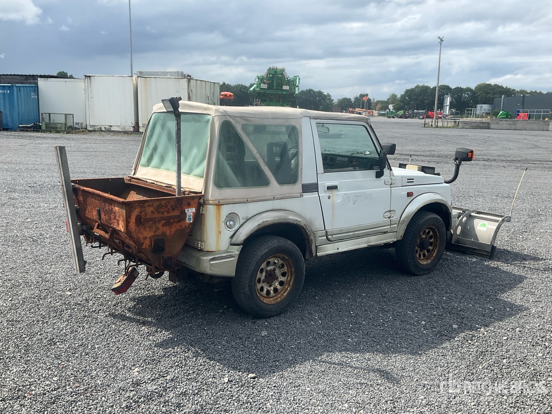 General Appearance with Picture, Right Rear Corner