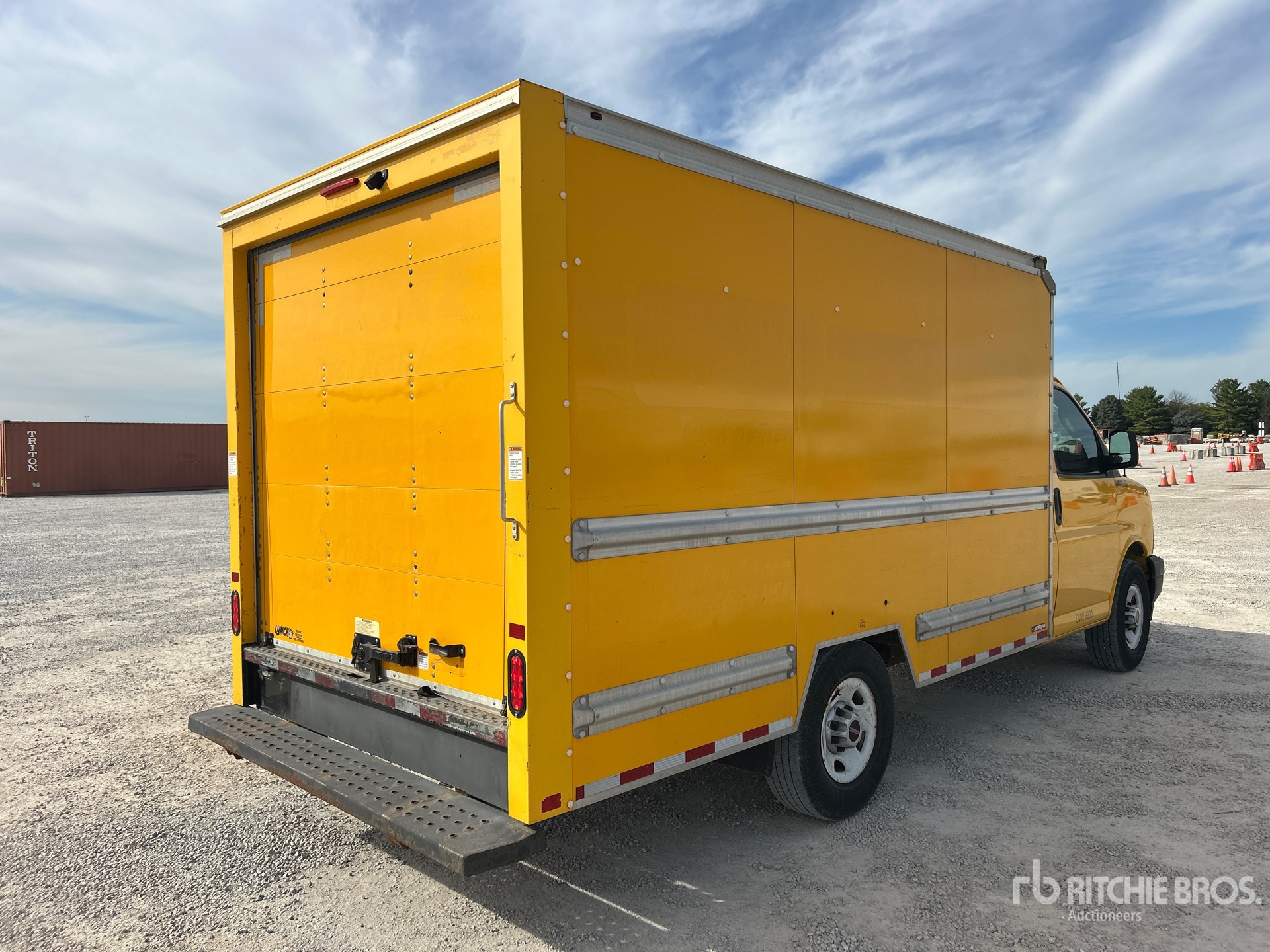 2018 GMC SAVANA G3500
