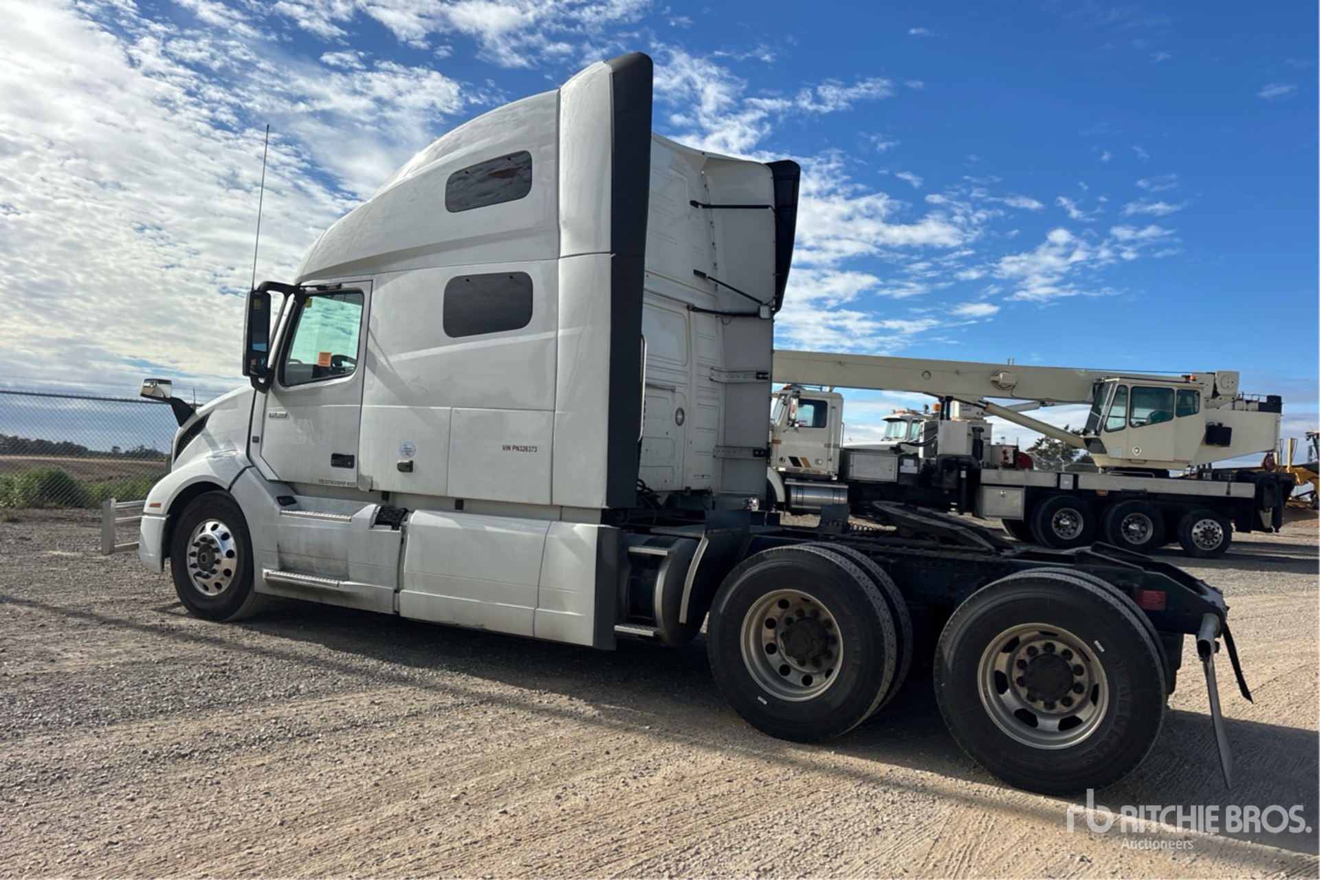 2023 Volvo VNL