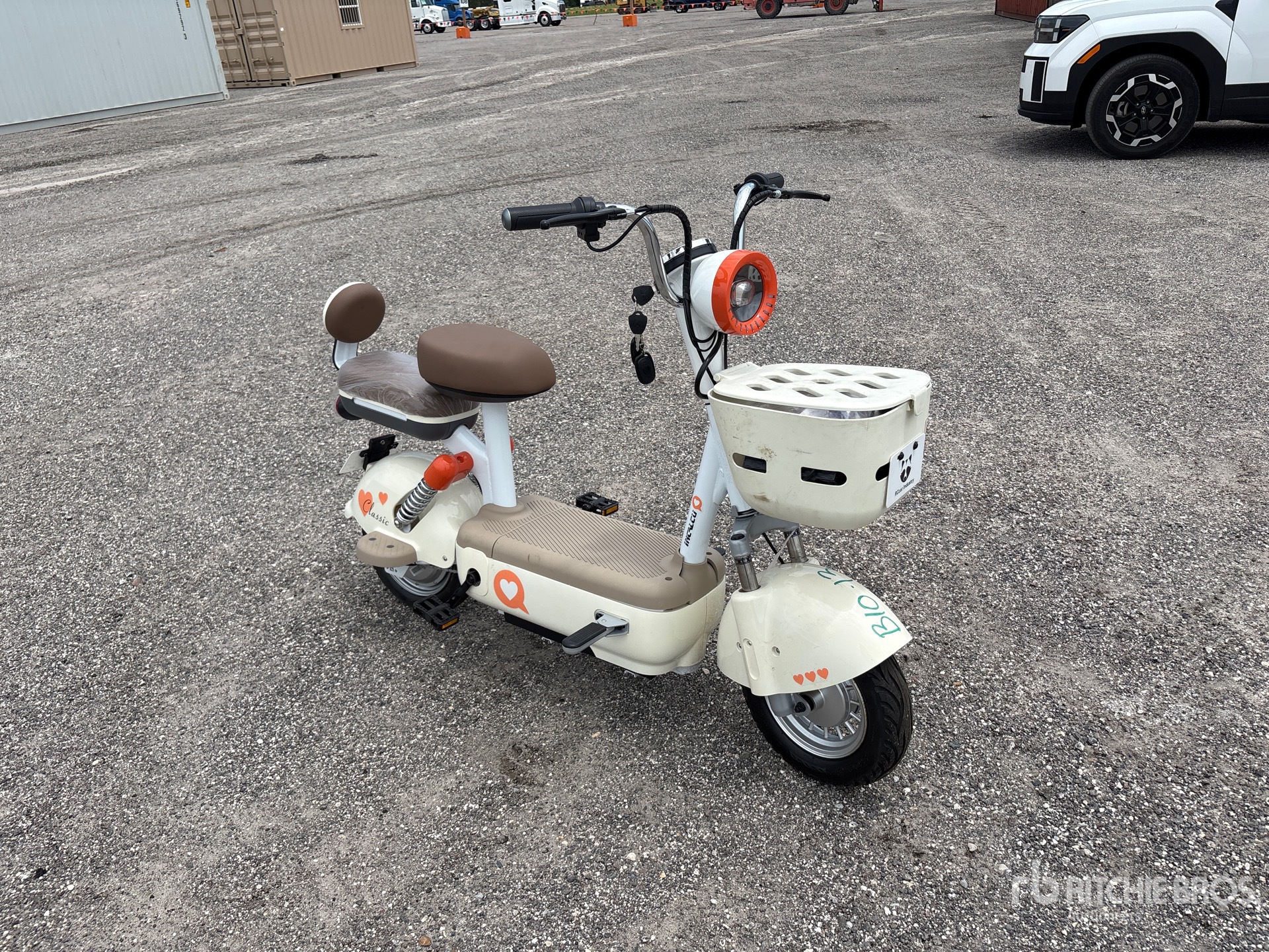 General Appearance with Picture, Right Front Corner