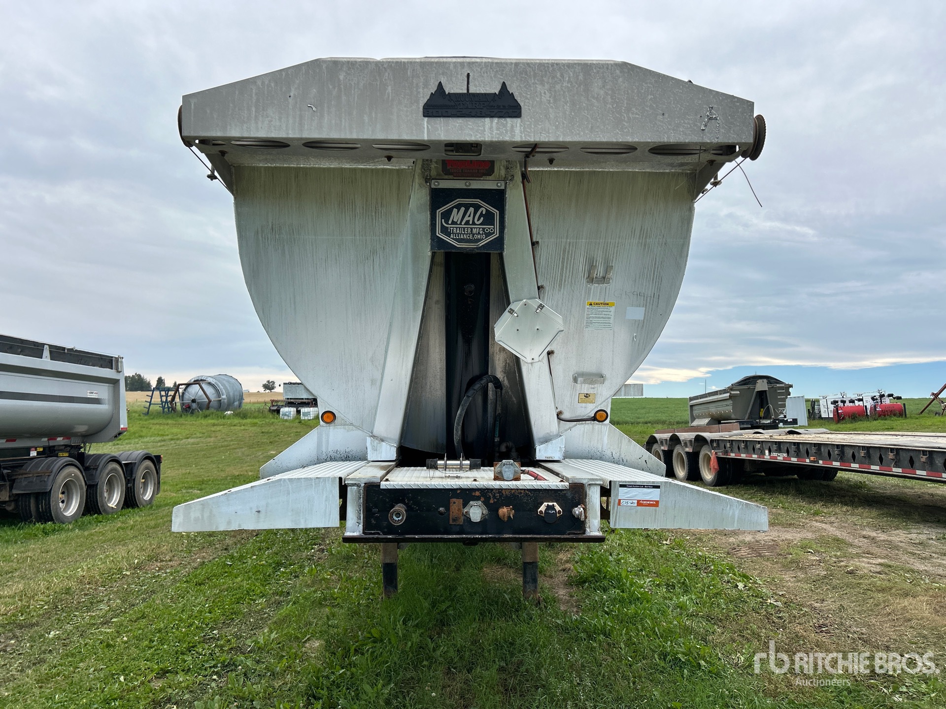 2009 Mac 31 FT TRI/A ALUMINUM