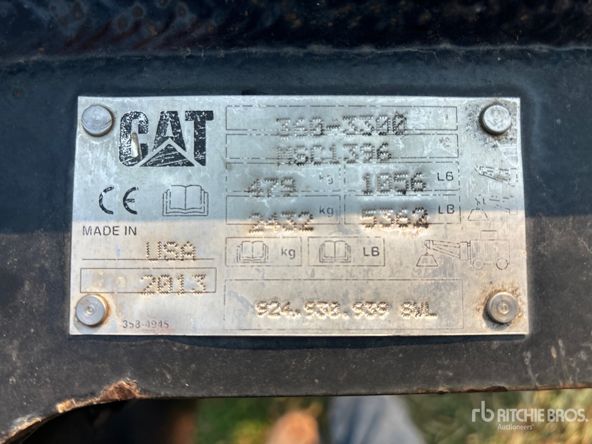 2013 Caterpillar 84 IN Q/C EXTENDABLE
