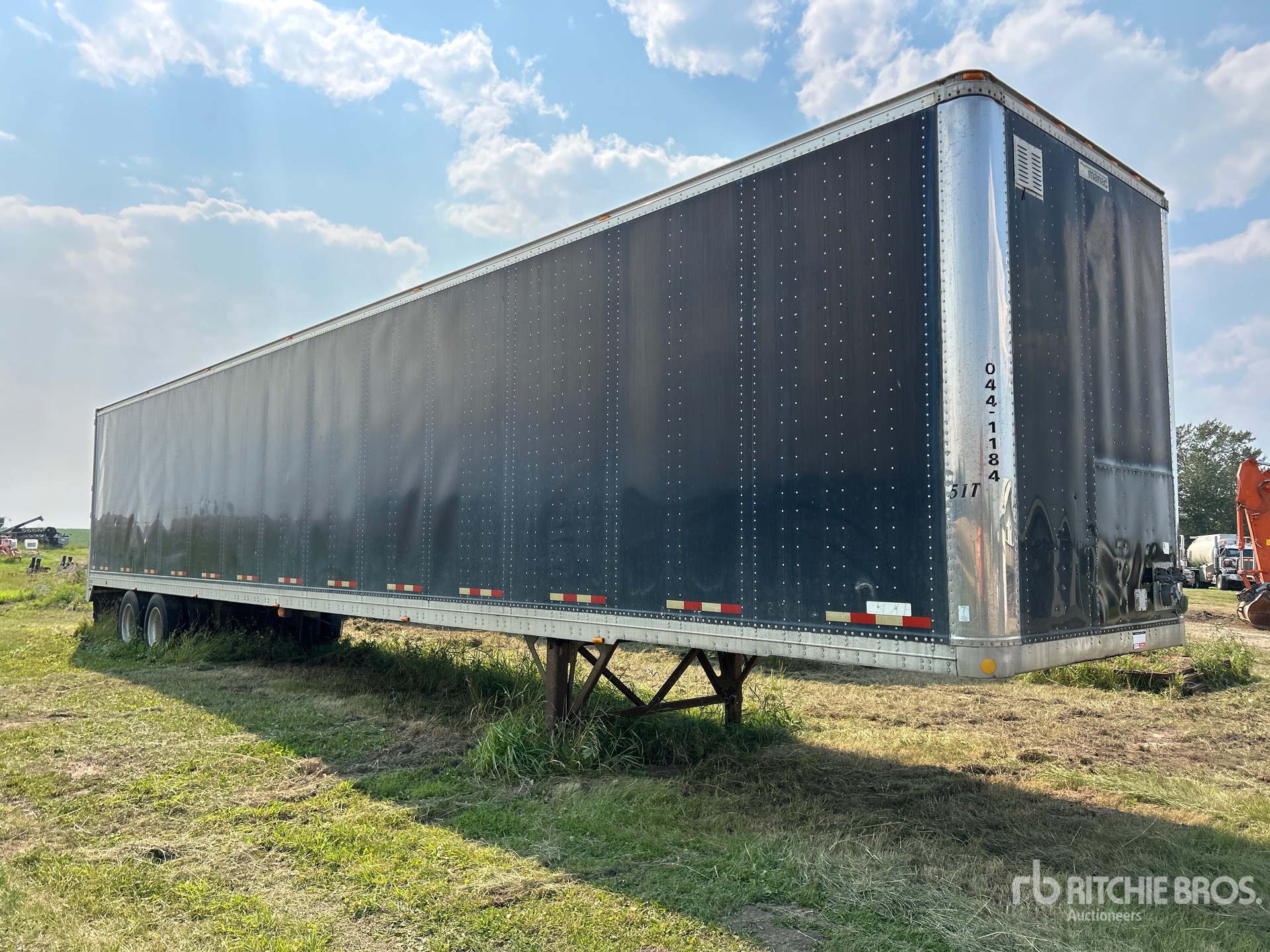 1999 Manac 53 FT X 102 IN T/A TOOL CRIB