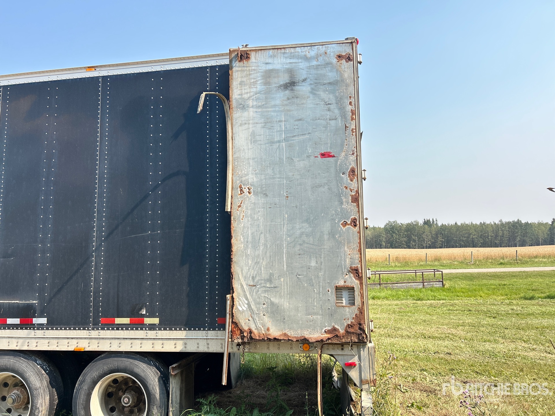 1999 Manac 53 FT X 102 IN T/A TOOL CRIB