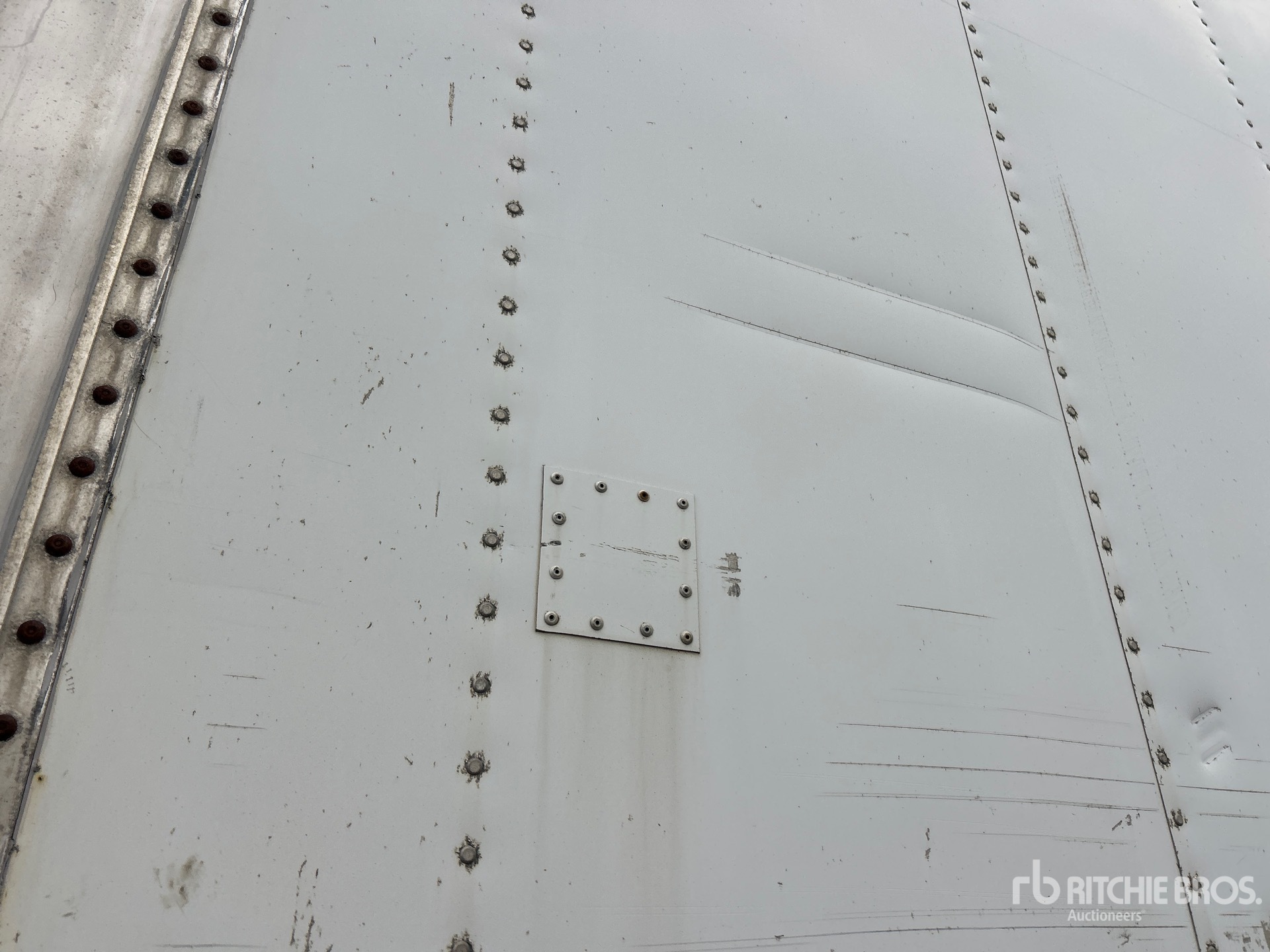 2015 Hyundai 53 FT X 102 IN T/A