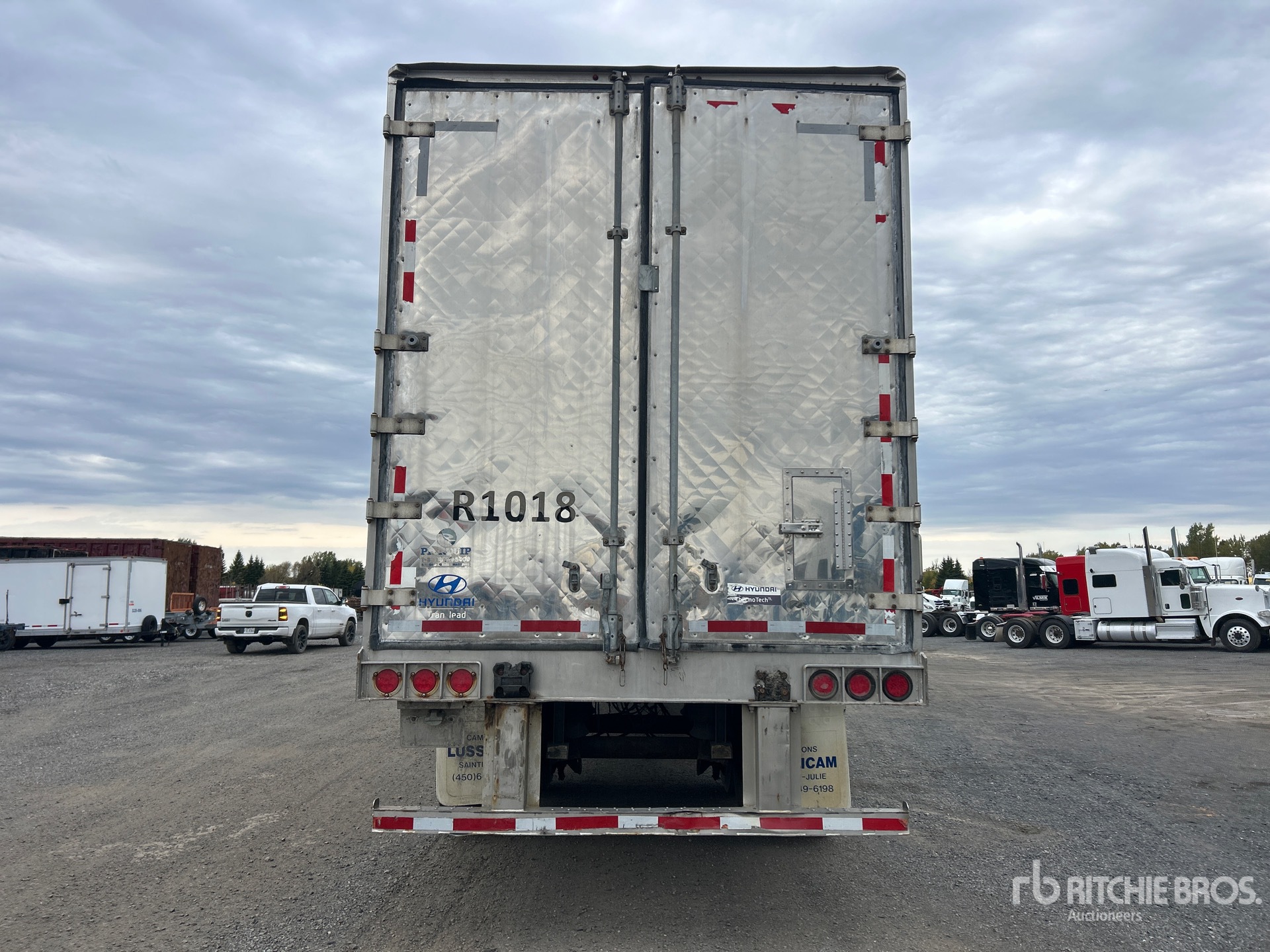 2015 Hyundai 53 FT X 102 IN T/A