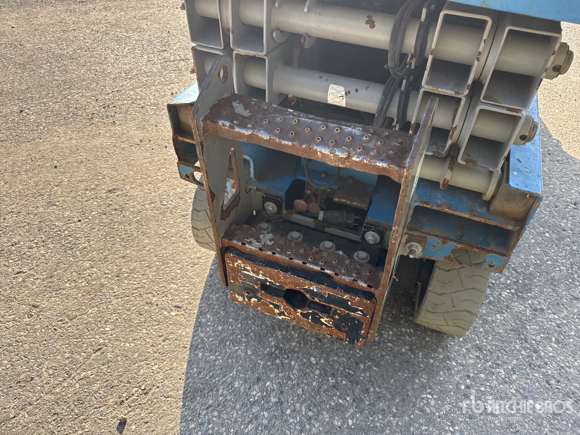 2013 Genie GS-2032