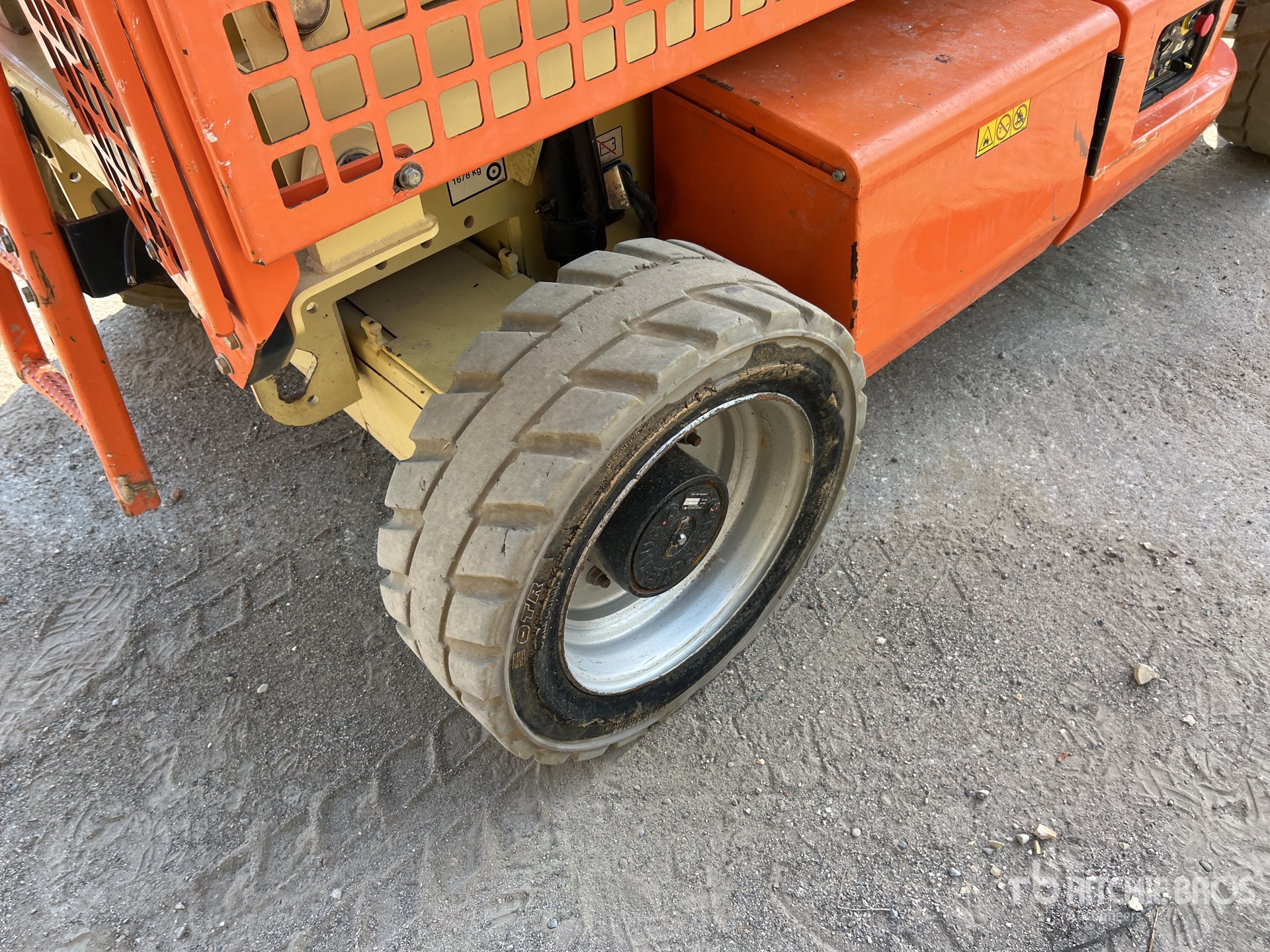 2011 JLG 4069LE