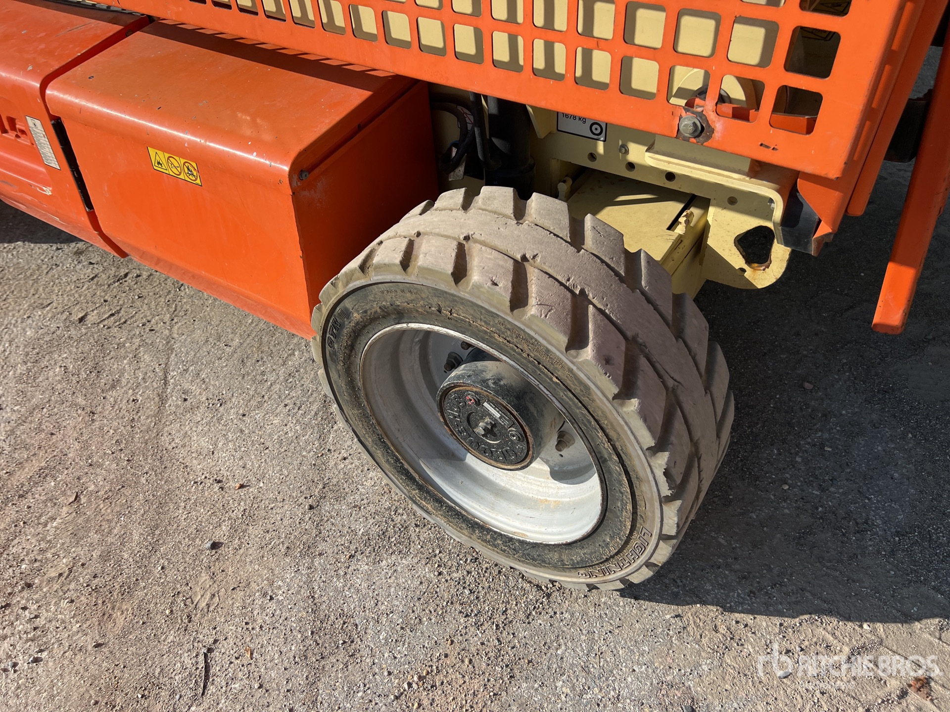 2011 JLG 4069LE