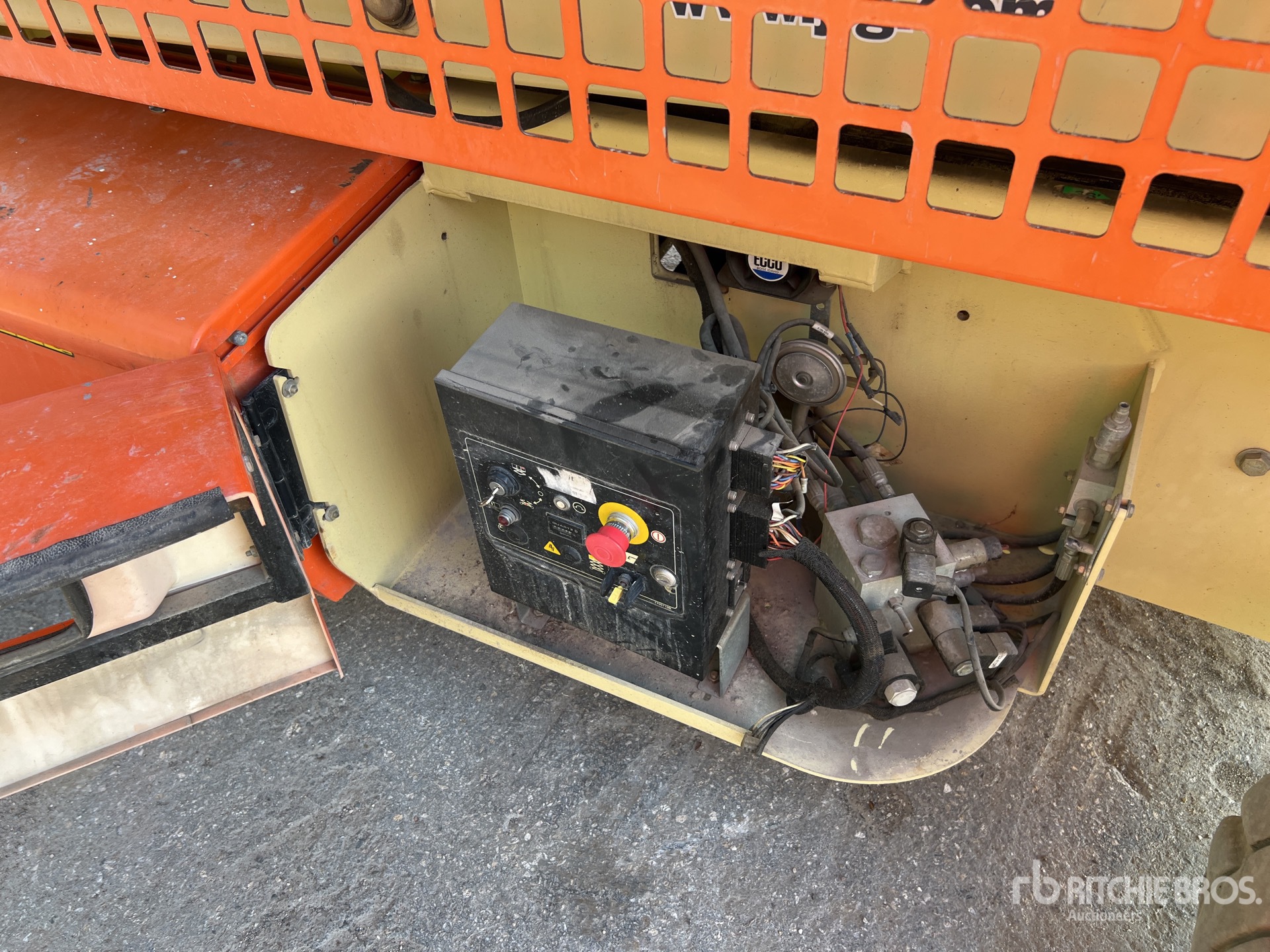 2011 JLG 4069LE