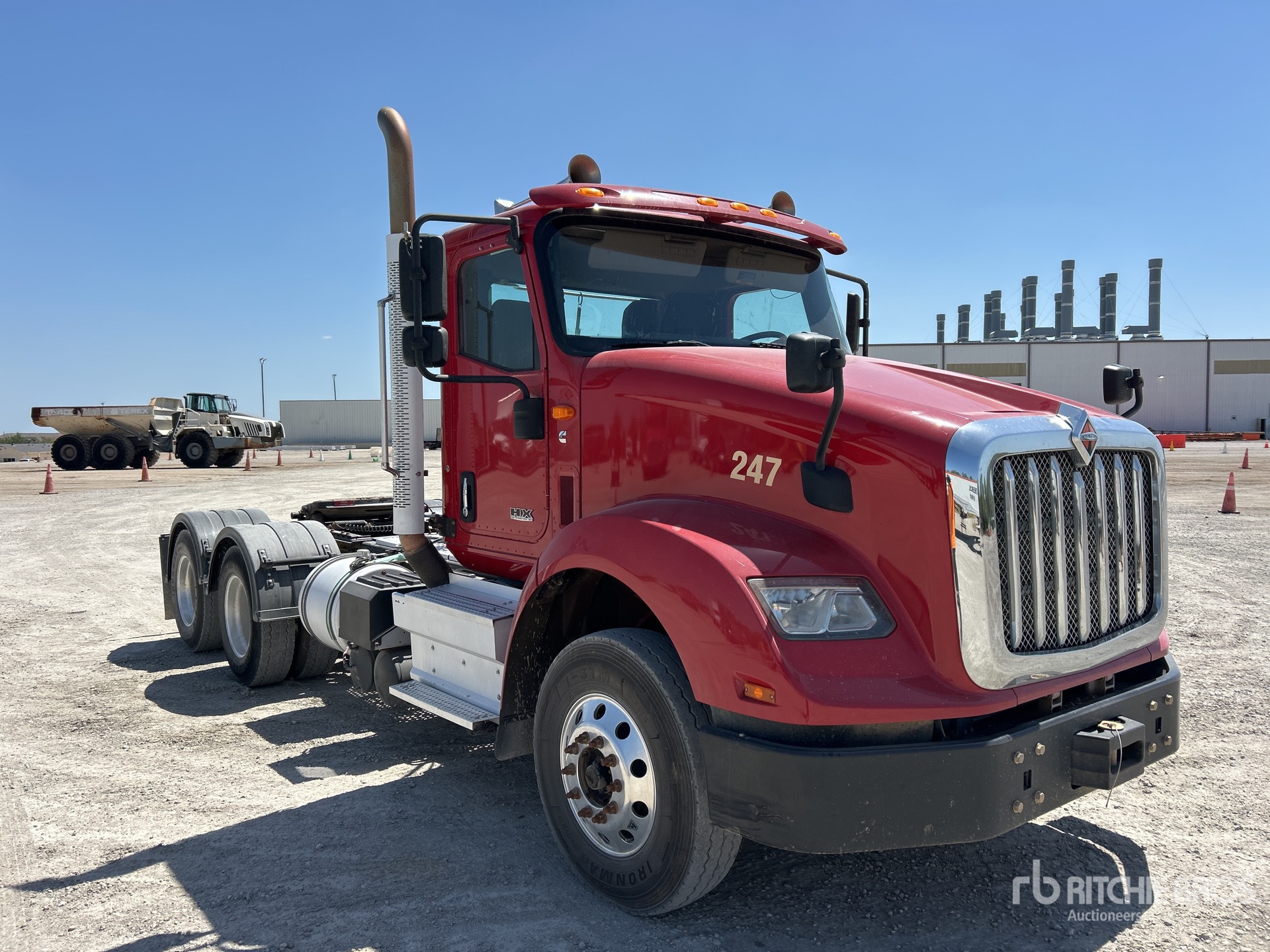 2021 International HX620