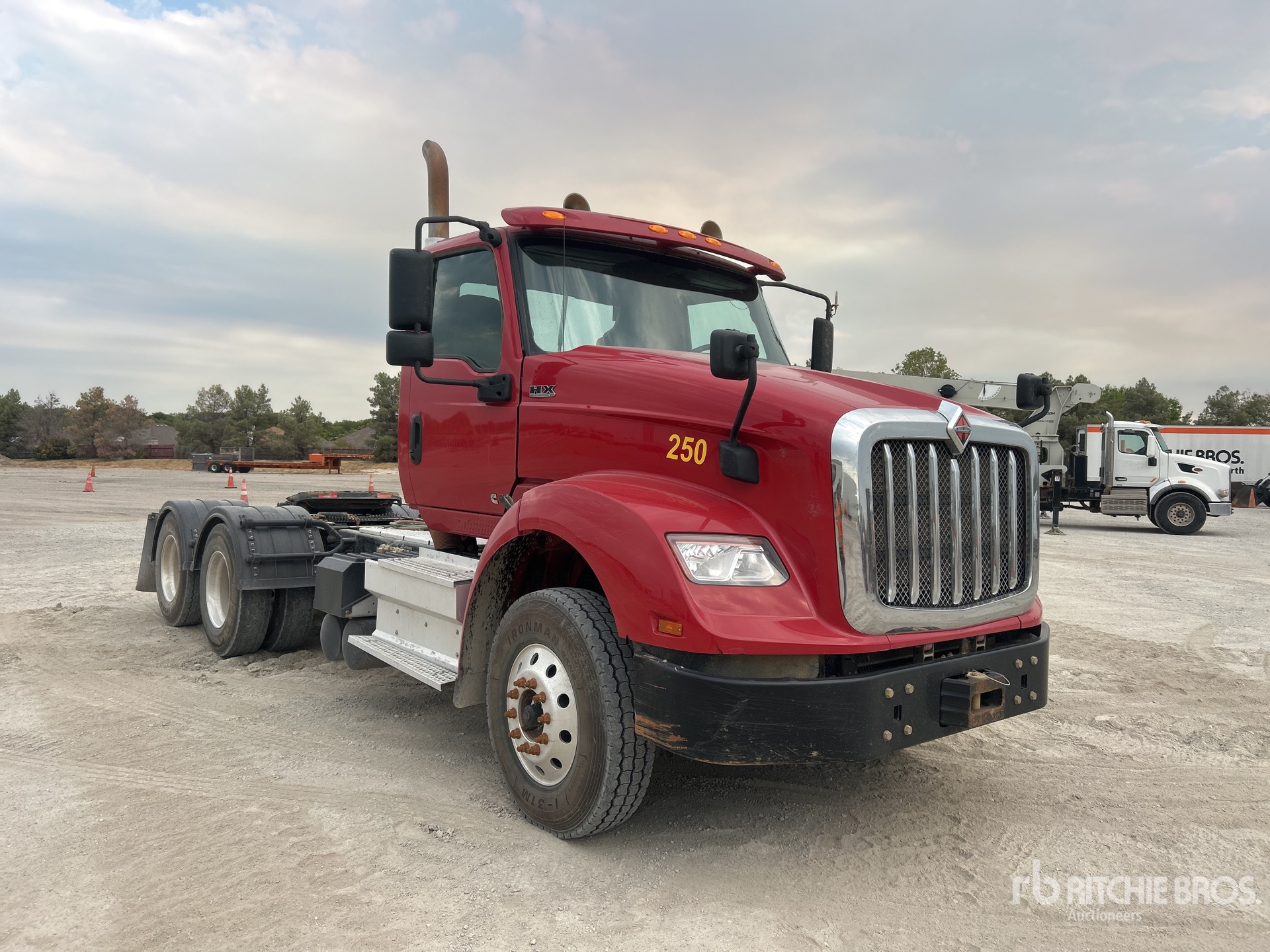 2022 International HX620