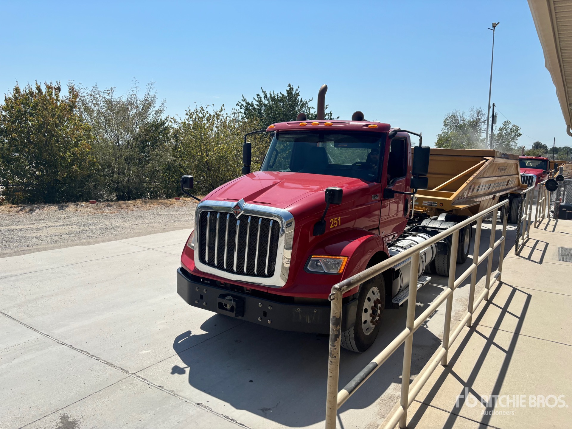Photo of 2022 International HX620