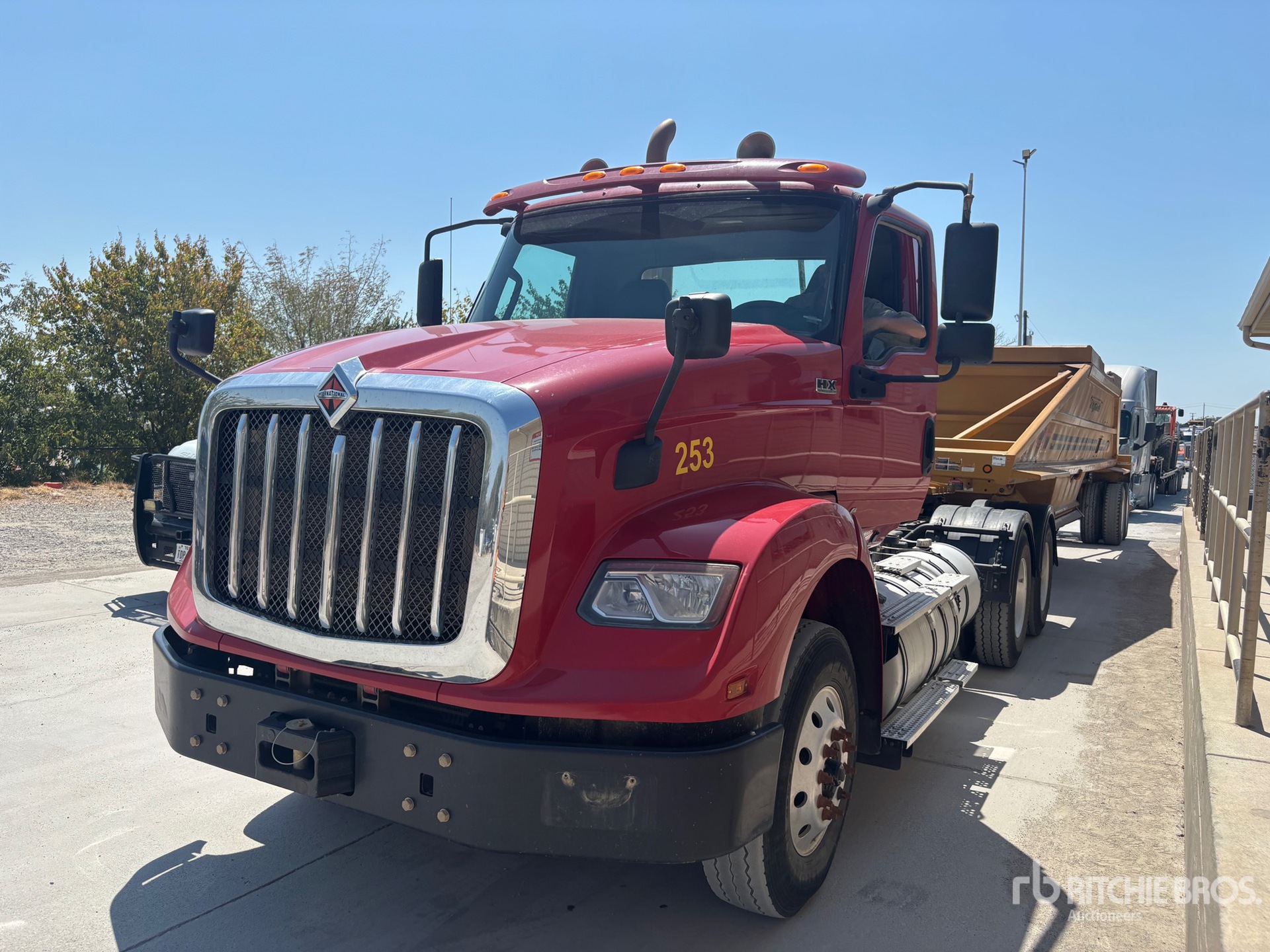 Photo of 2023 International HX620
