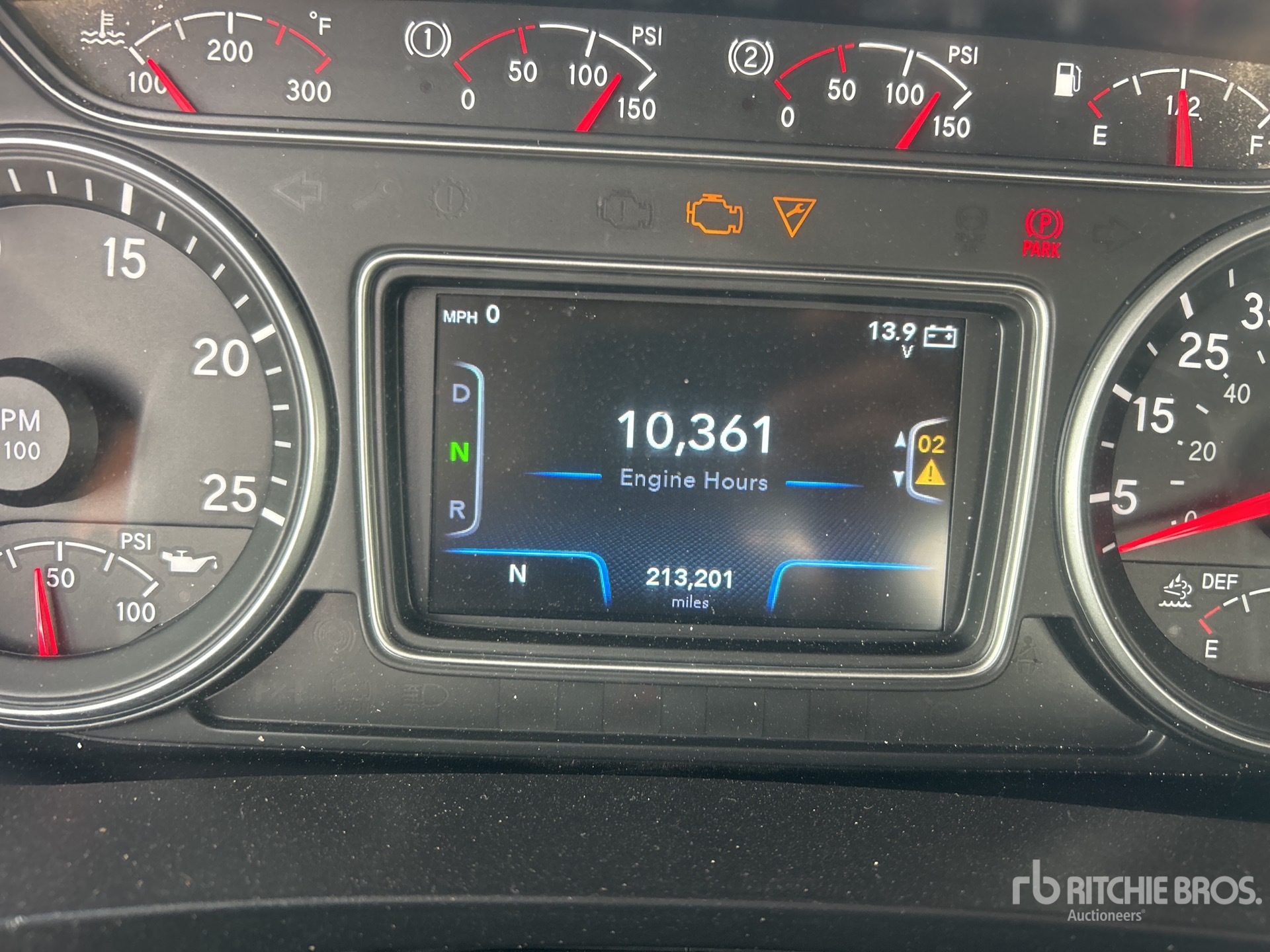 2023 International HX620