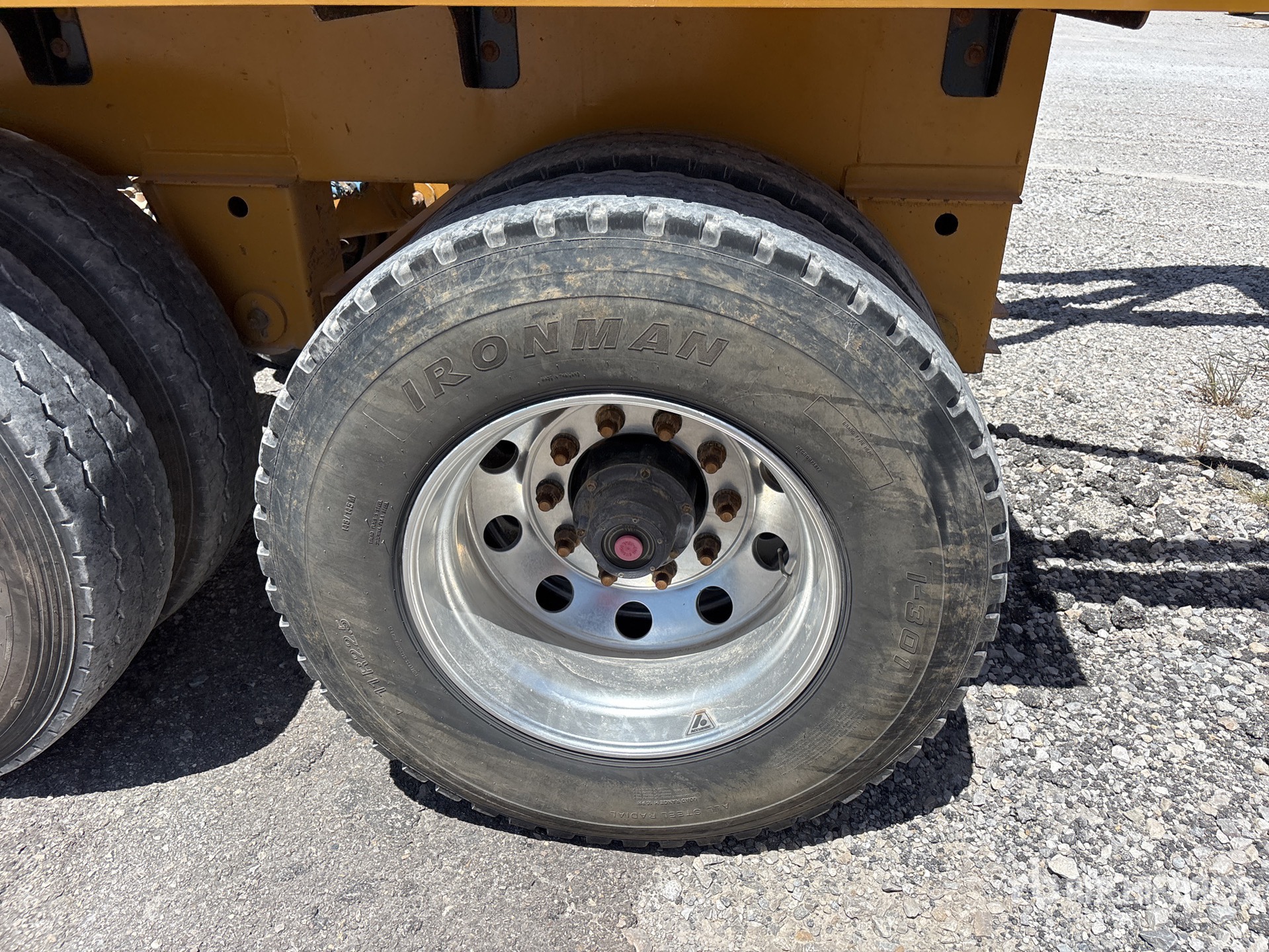 2021 Trail King TKBD22-40-N