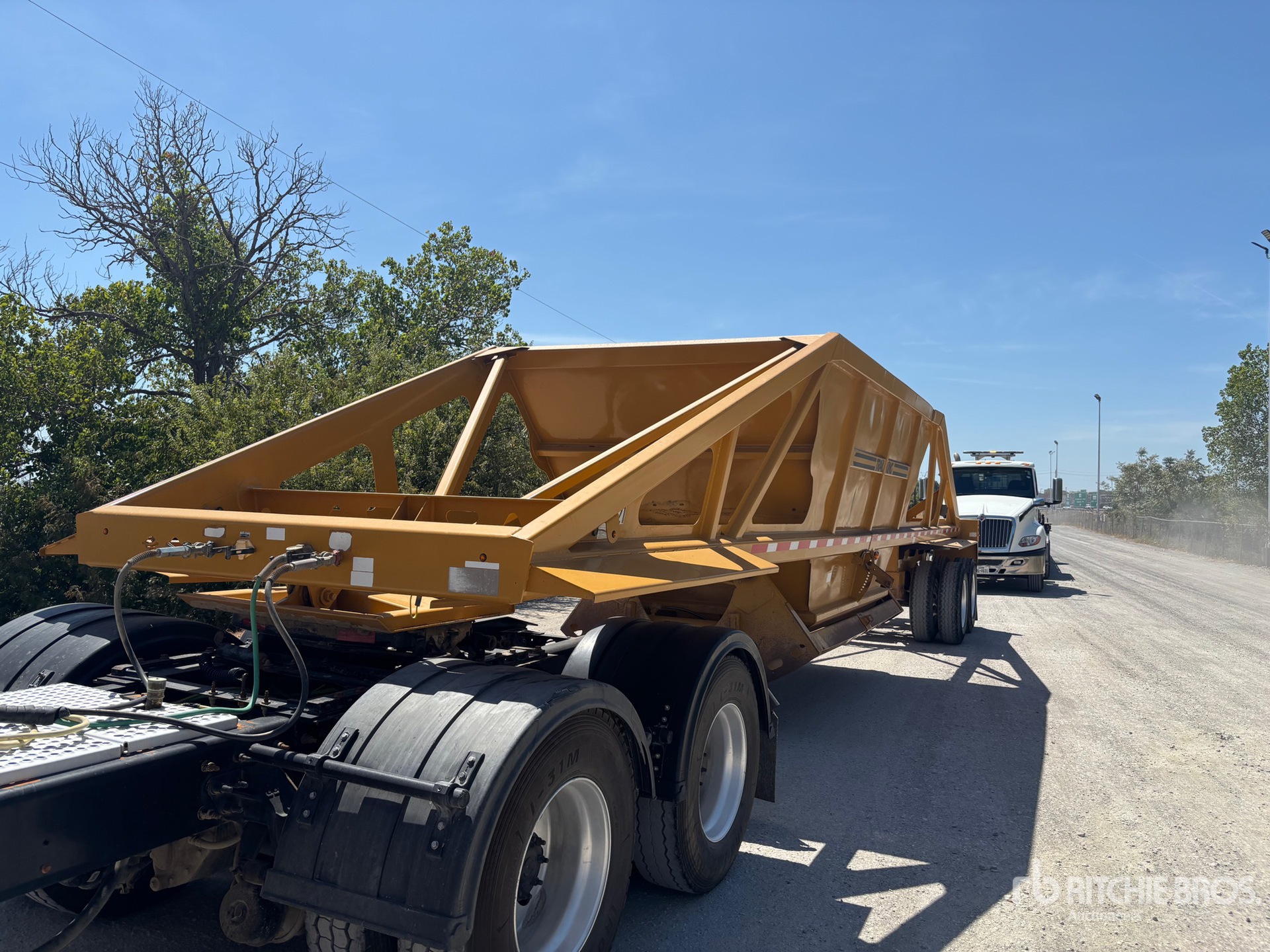 2021 Trail King TKBD22-40-N