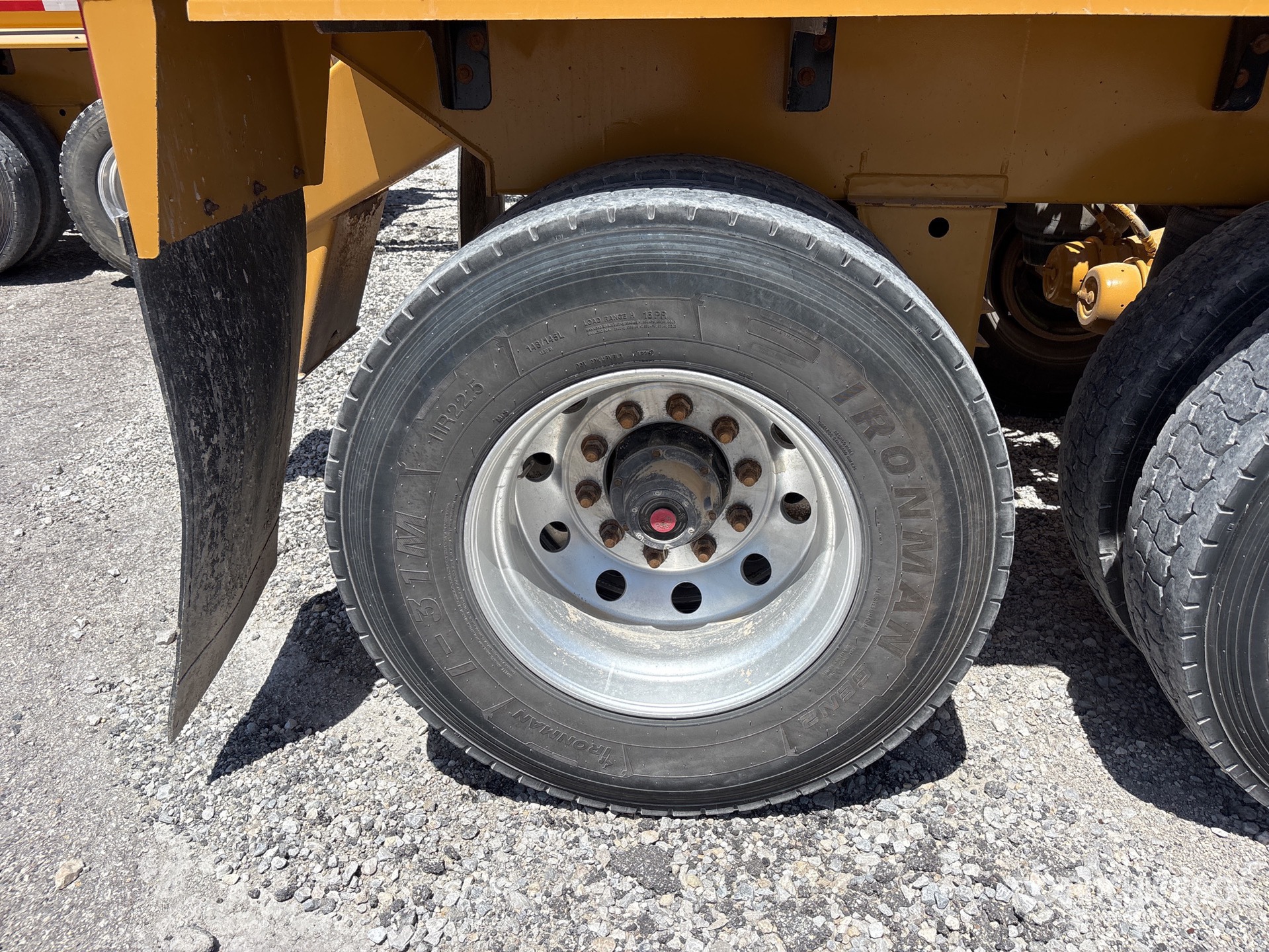 2021 Trail King TKBD22-40-N
