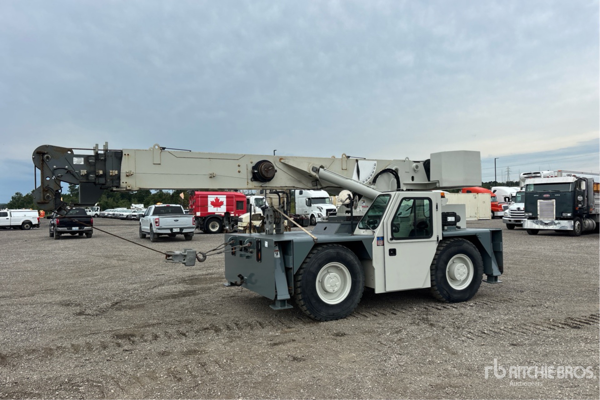 2013 Grove YB5520