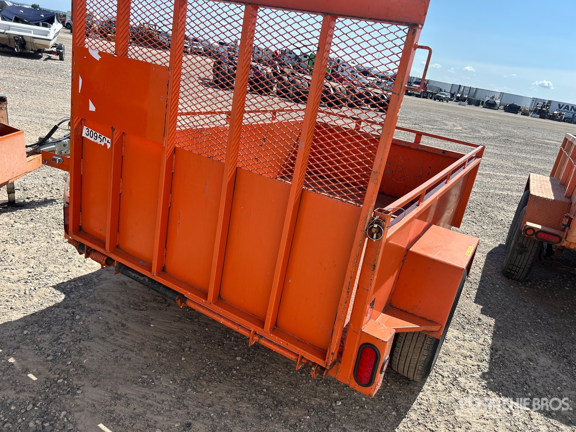 General Appearance with Picture, Right Rear Corner