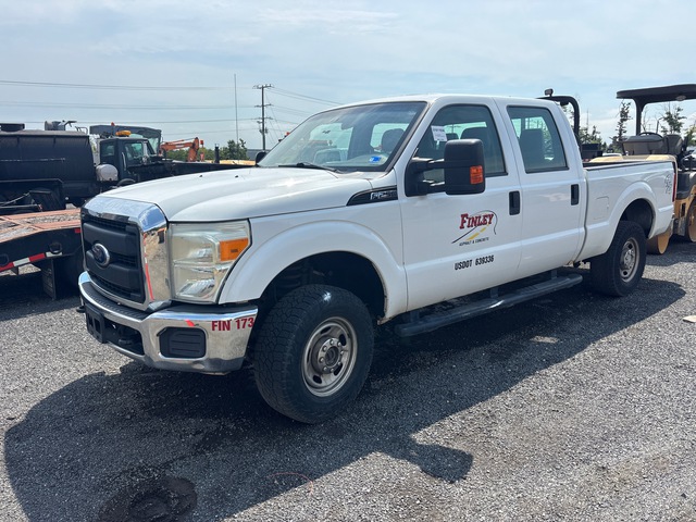2012 Ford F-250 XL 4x4 Crew Cab Pickup 2012 Ford F-250 XL 4x4 Crew Cab Pickup