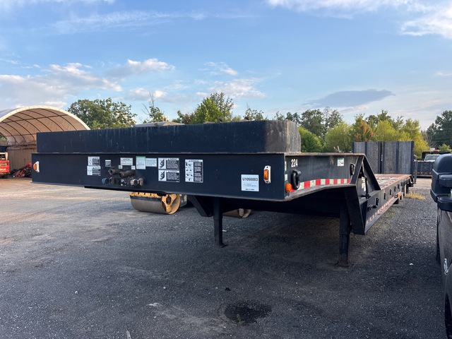 2017 Muv-All 53 ft Tri/A Equipment Trailer