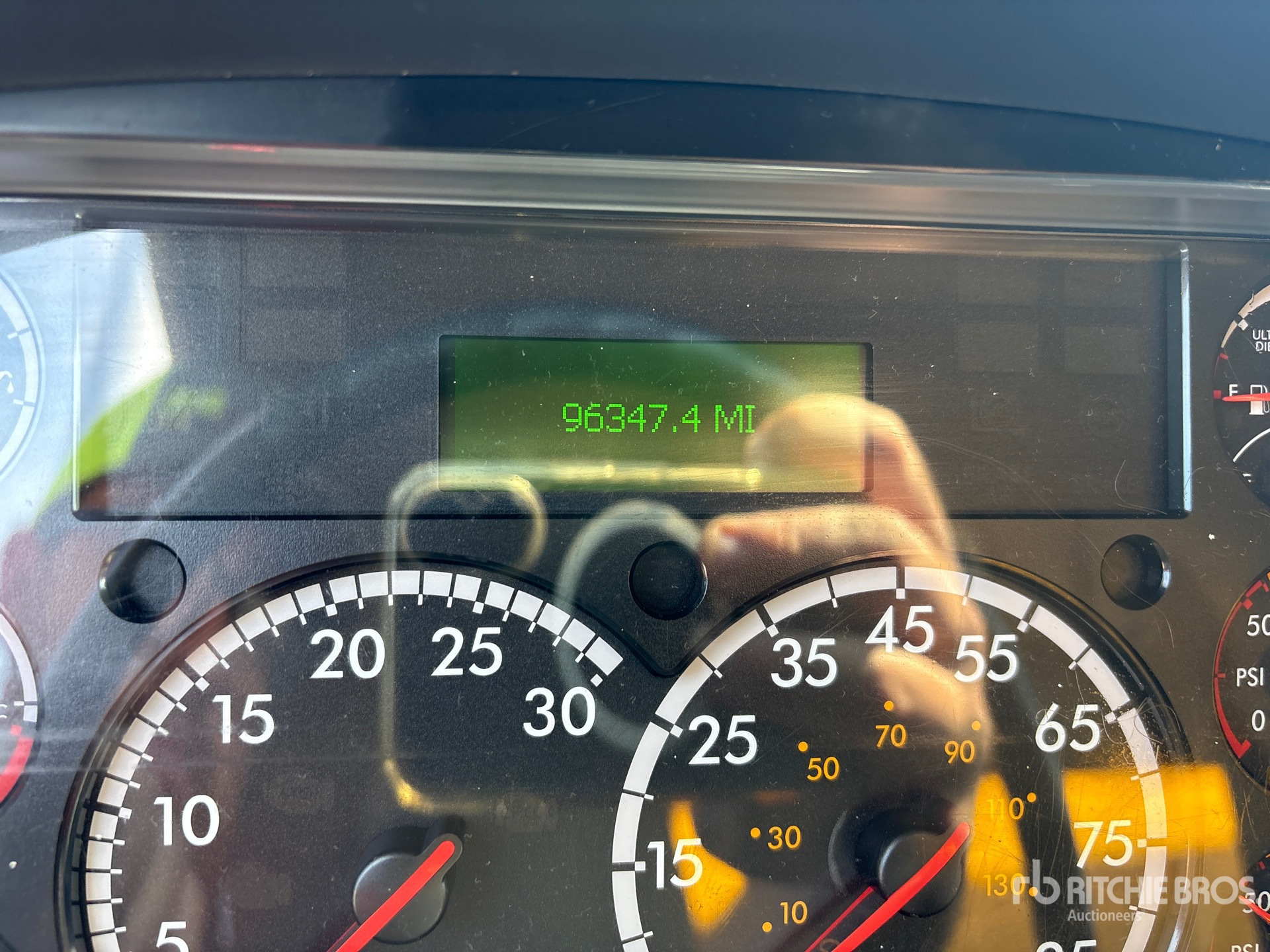 2024 Freightliner M2 106