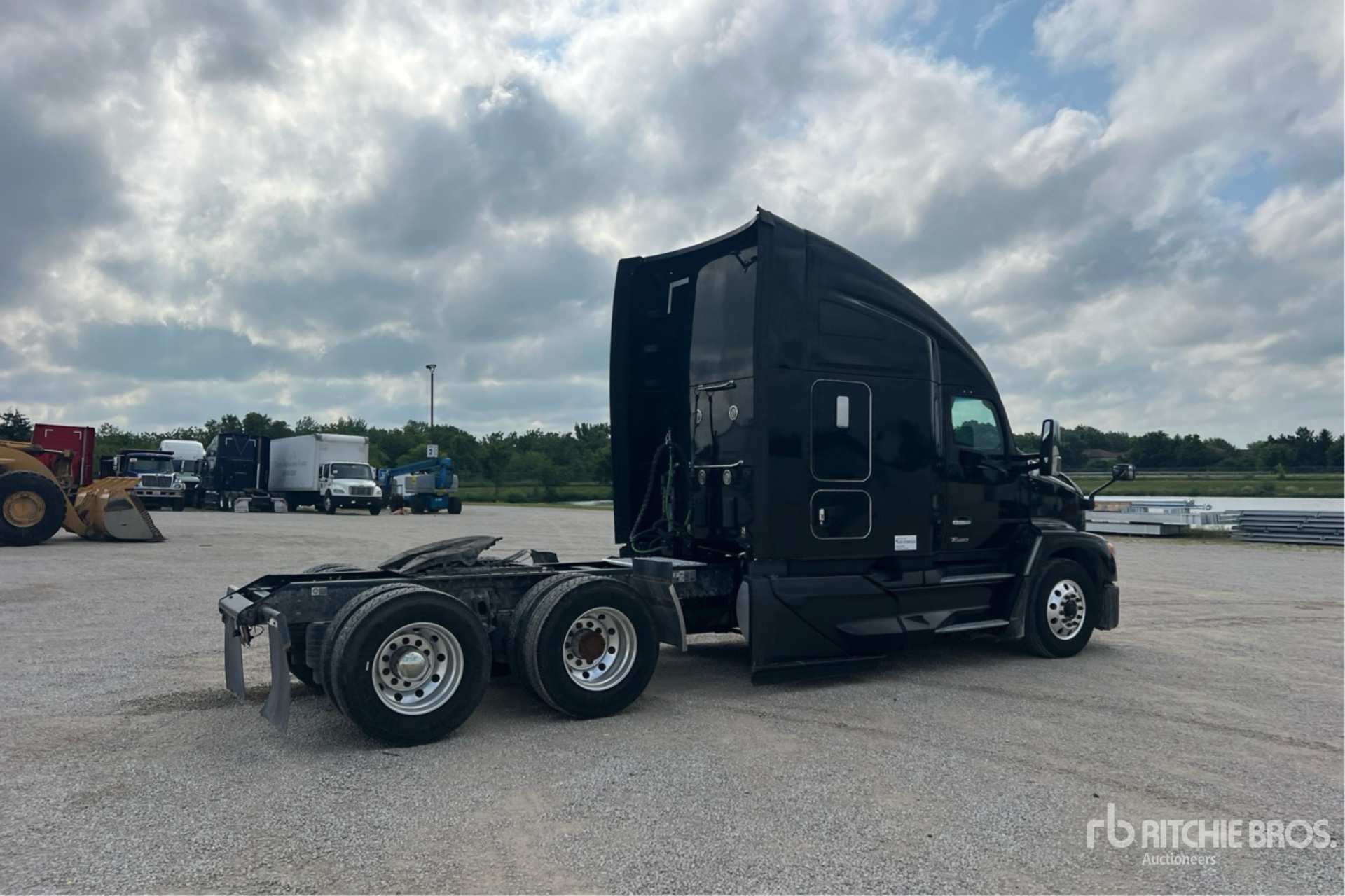 2023 Kenworth T680