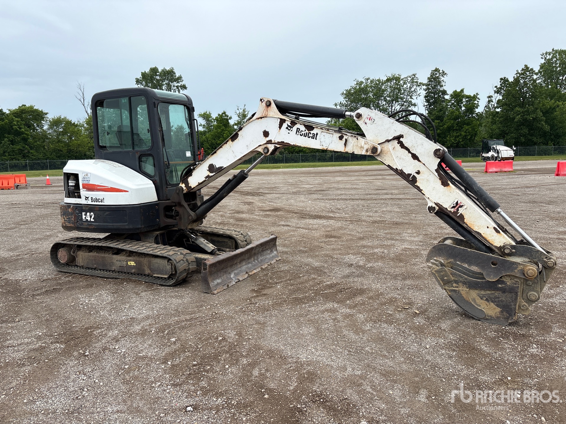 2015 Bobcat E42