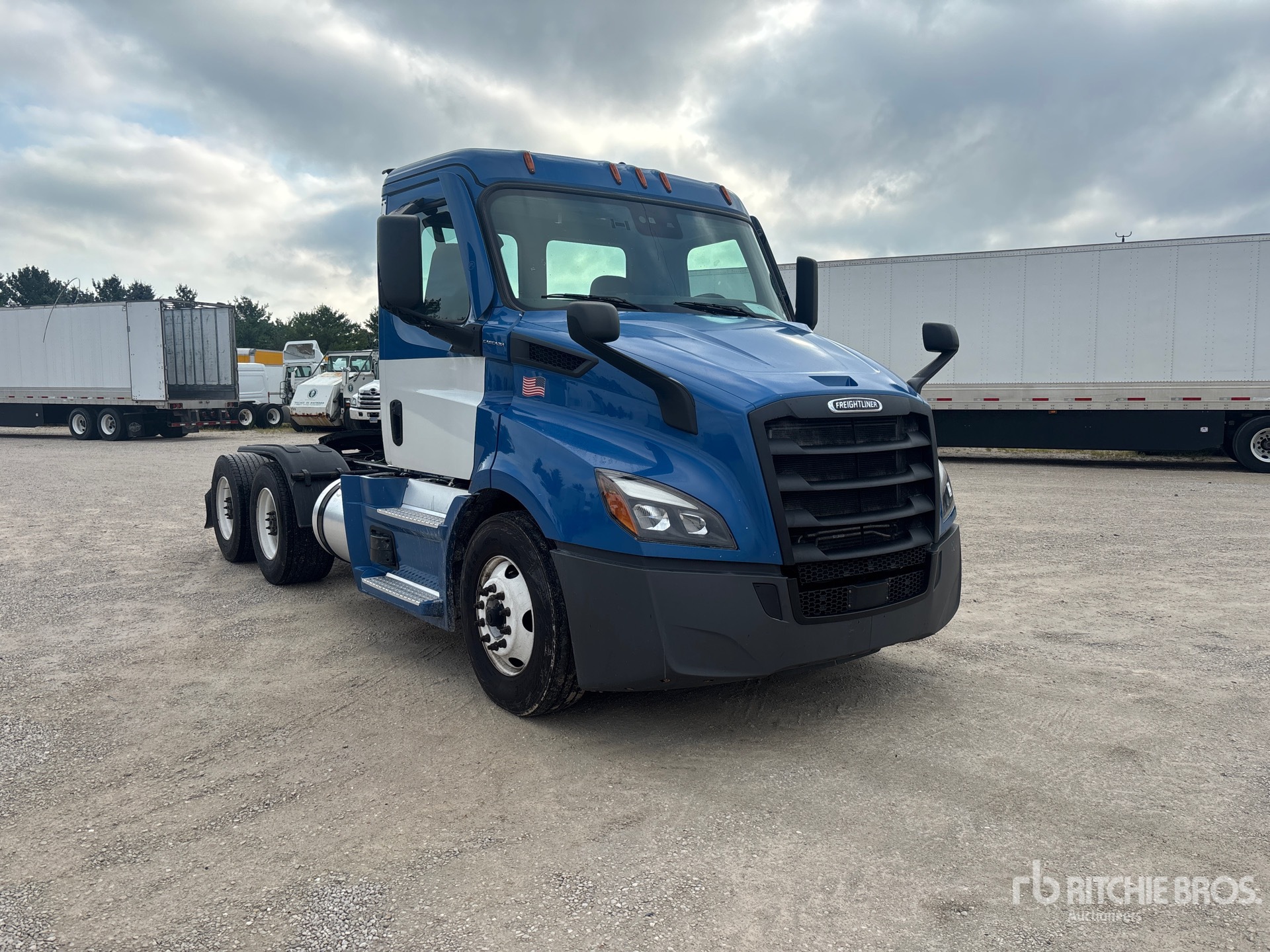 2021 Freightliner CASCADIA 116