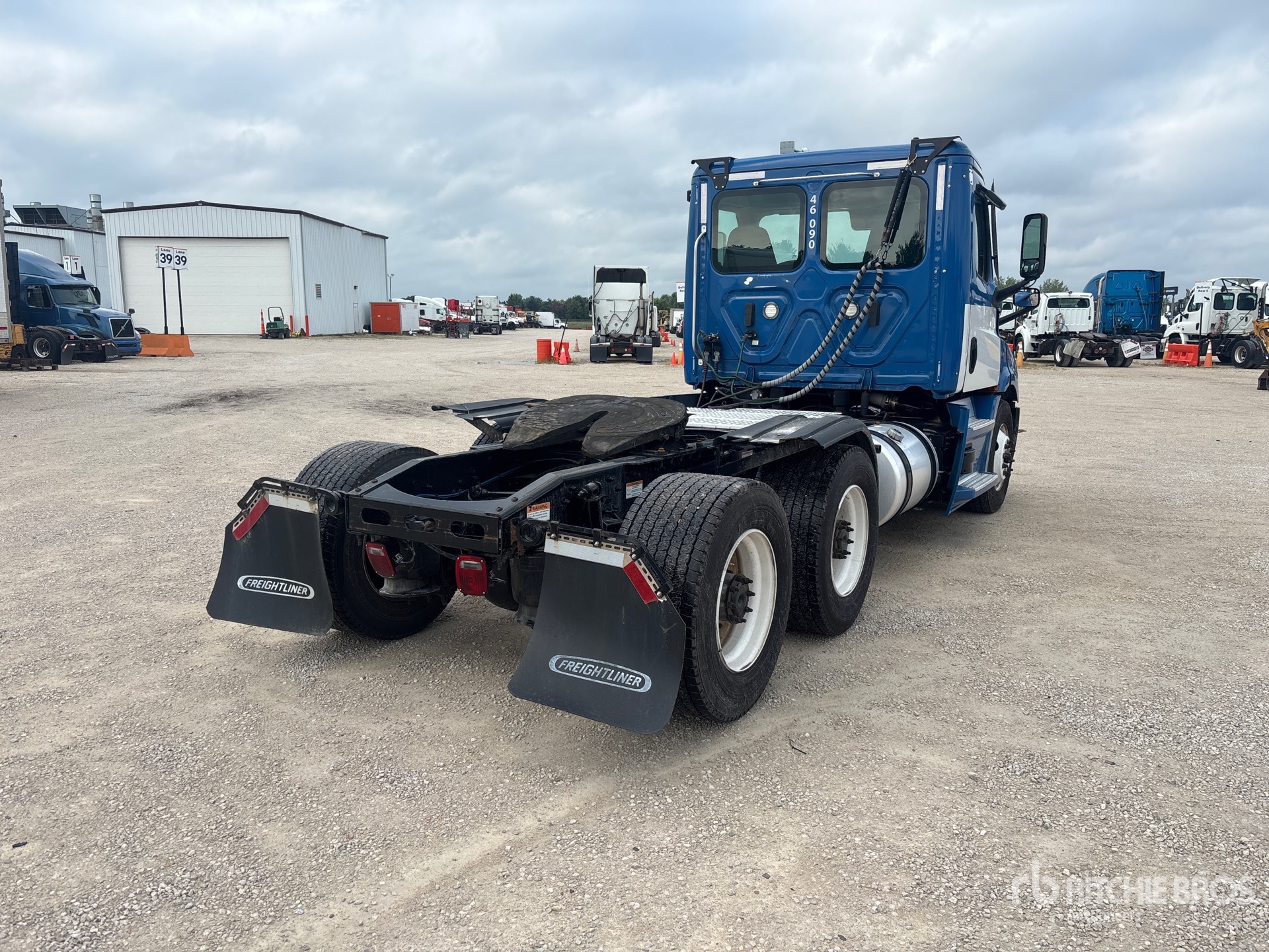 2021 Freightliner CASCADIA 116