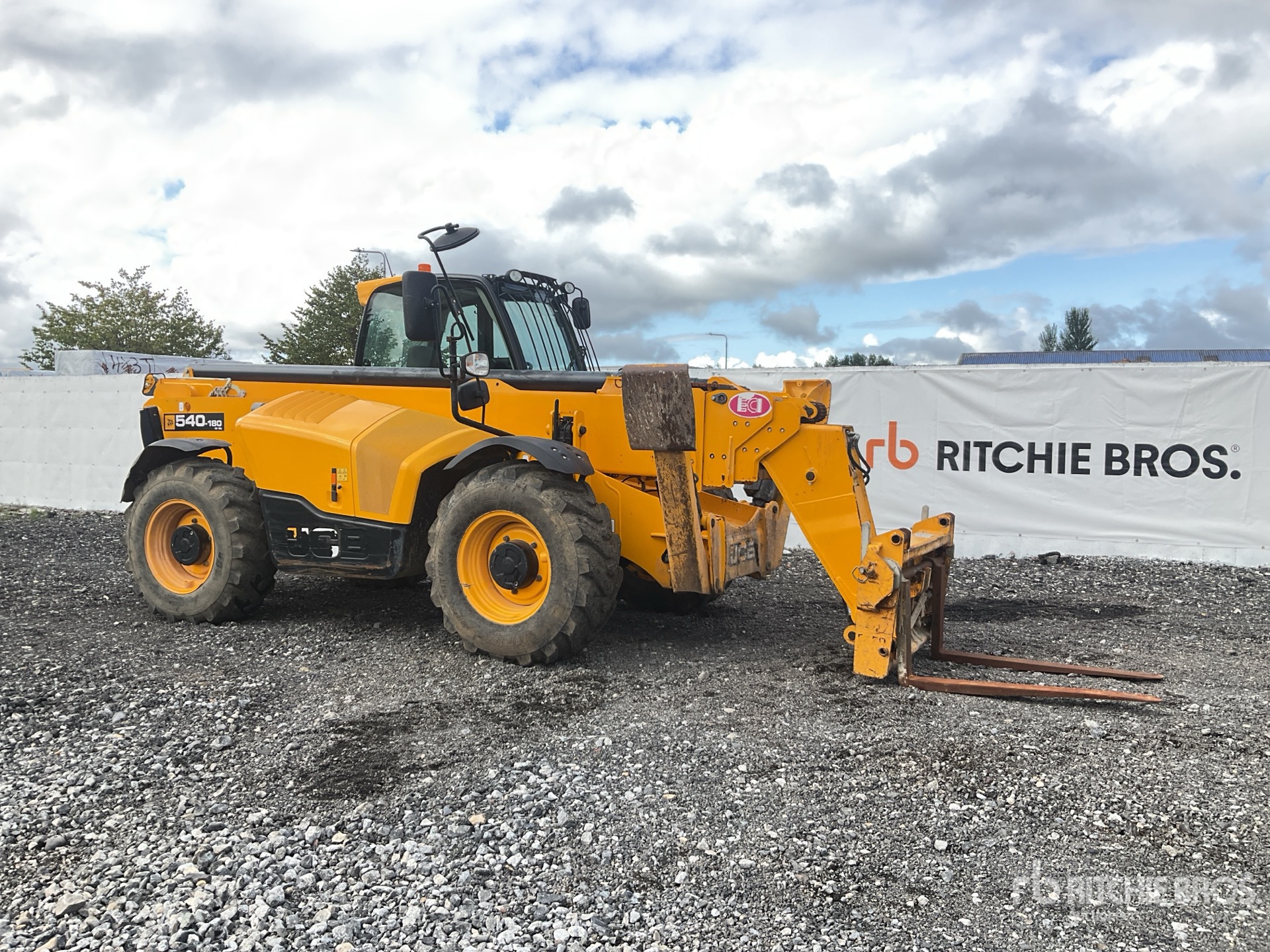 2022 JCB 540-180