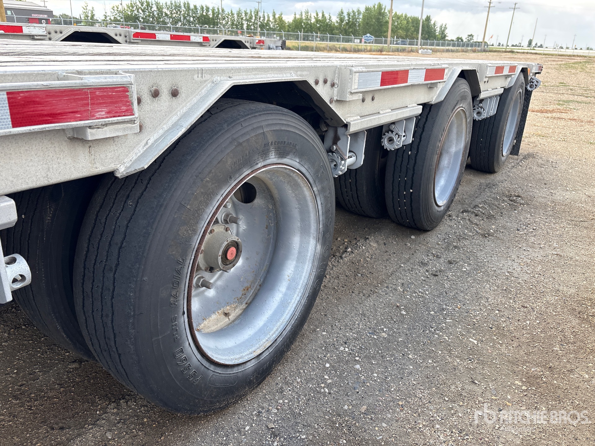 2002 Load King  53 FT TRI/A