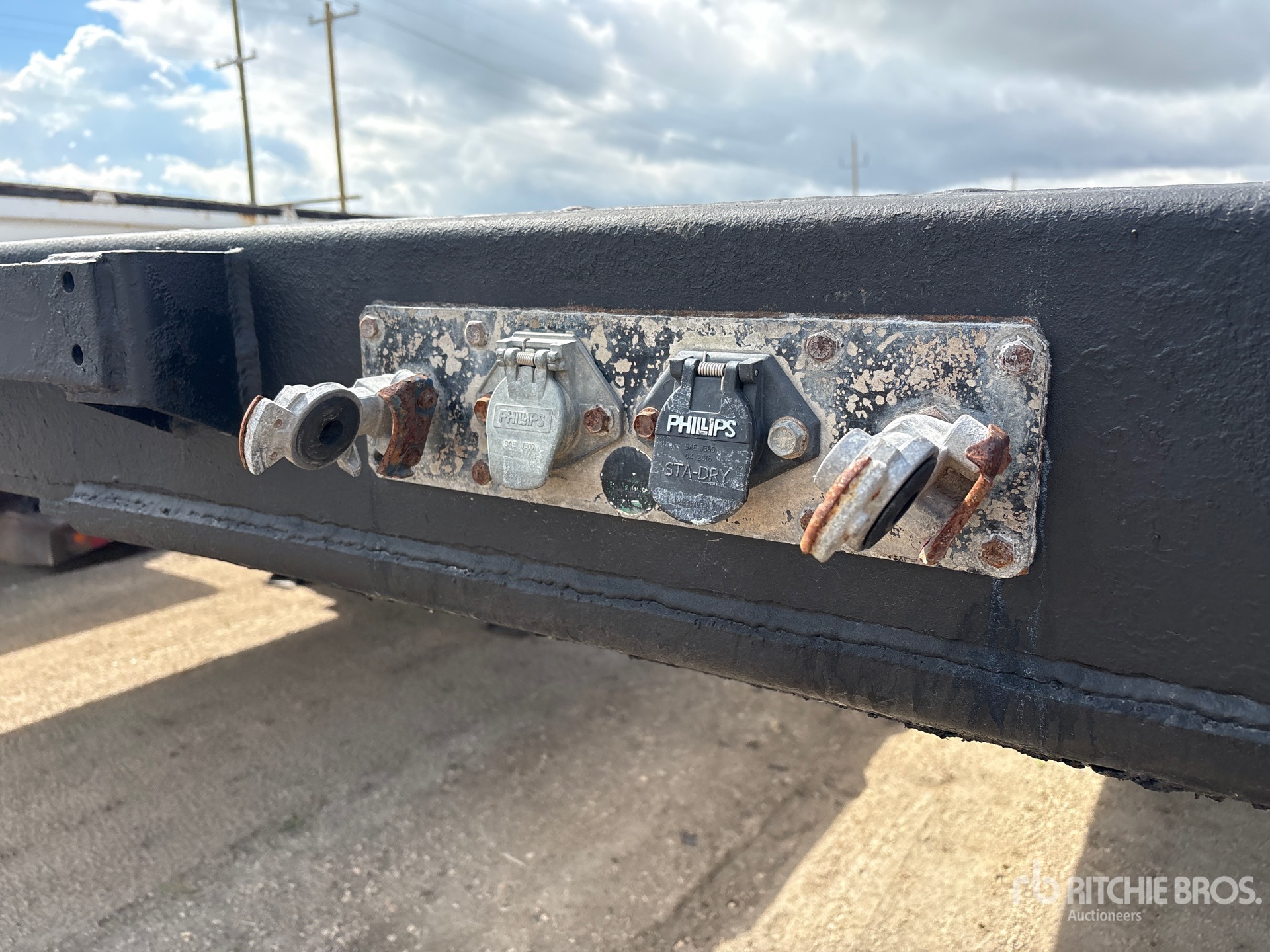 2002 Load King  53 FT TRI/A