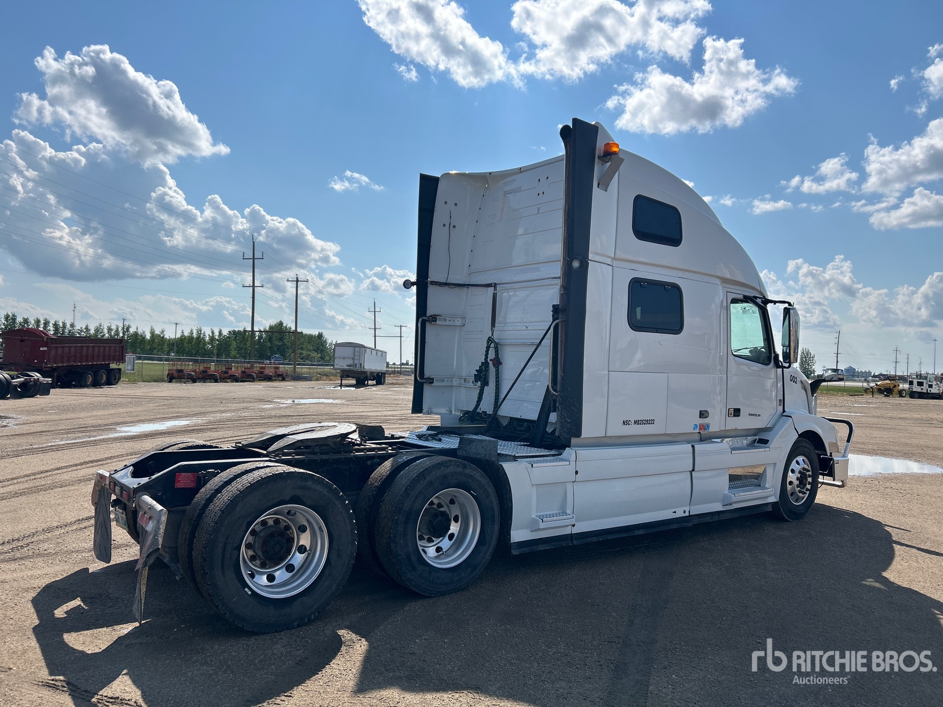 General Appearance with Picture, Right Rear Corner